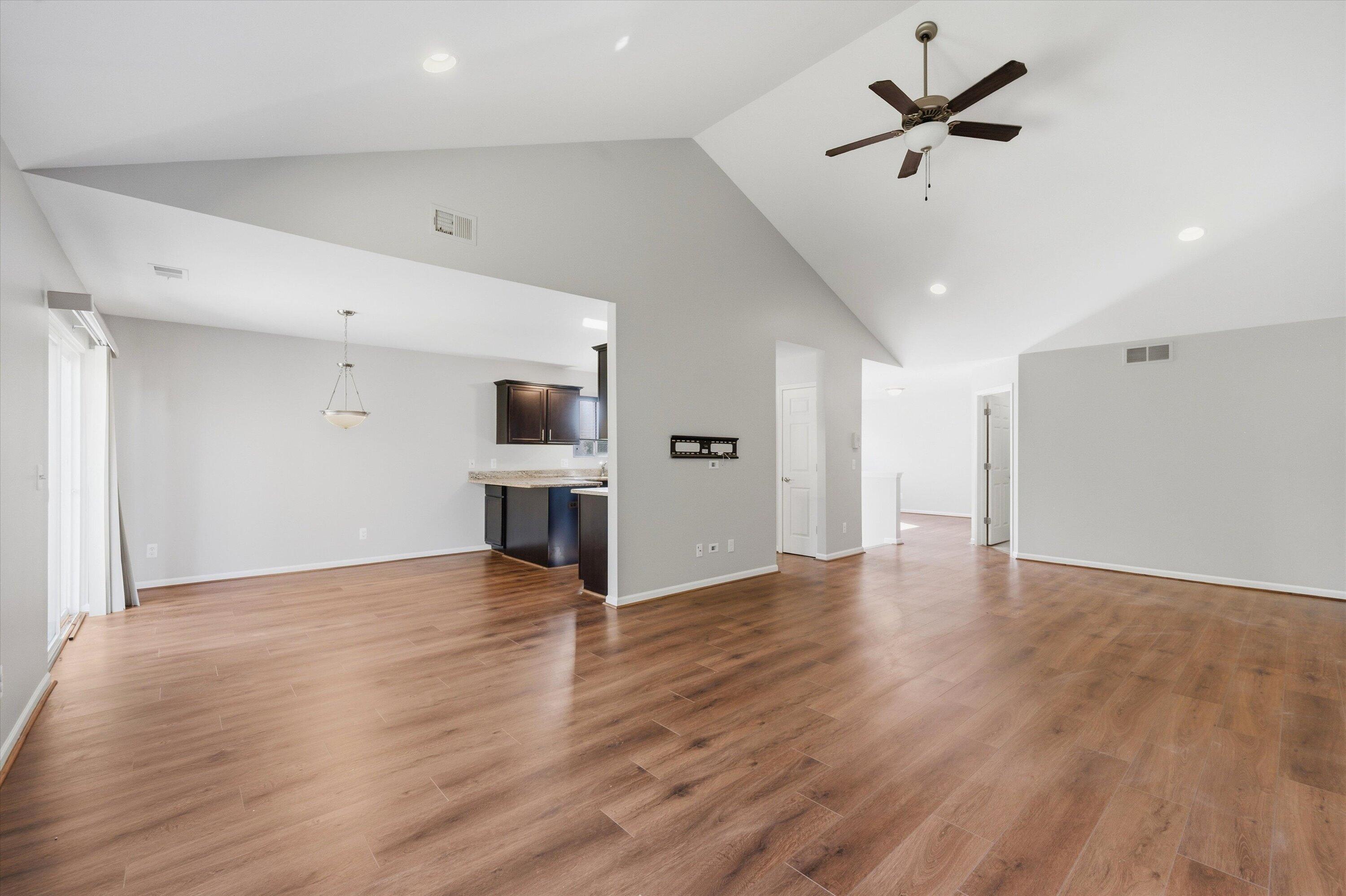 29442 Woodpark Circle Property Photo 12