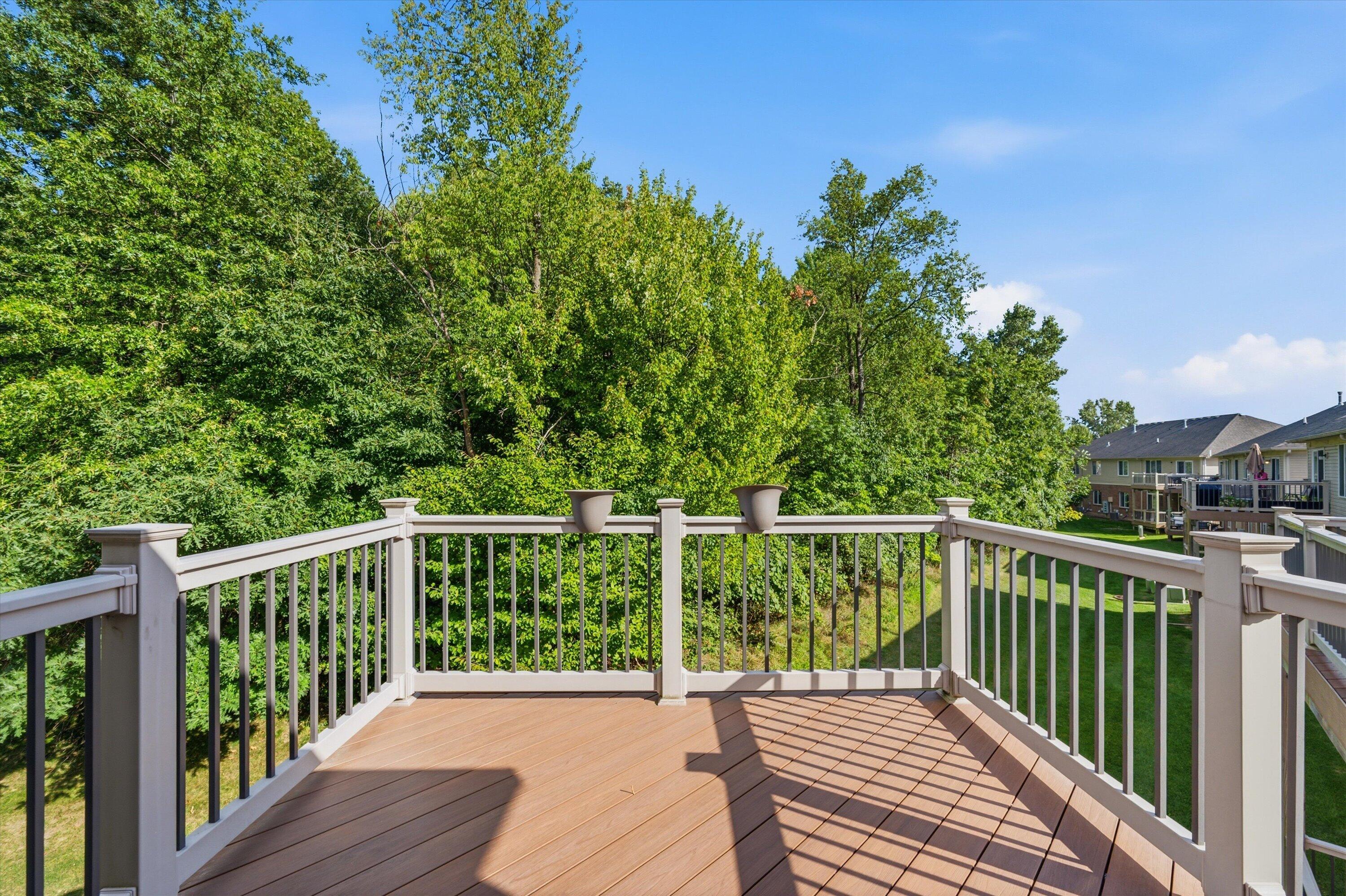 29442 Woodpark Circle Property Photo 14