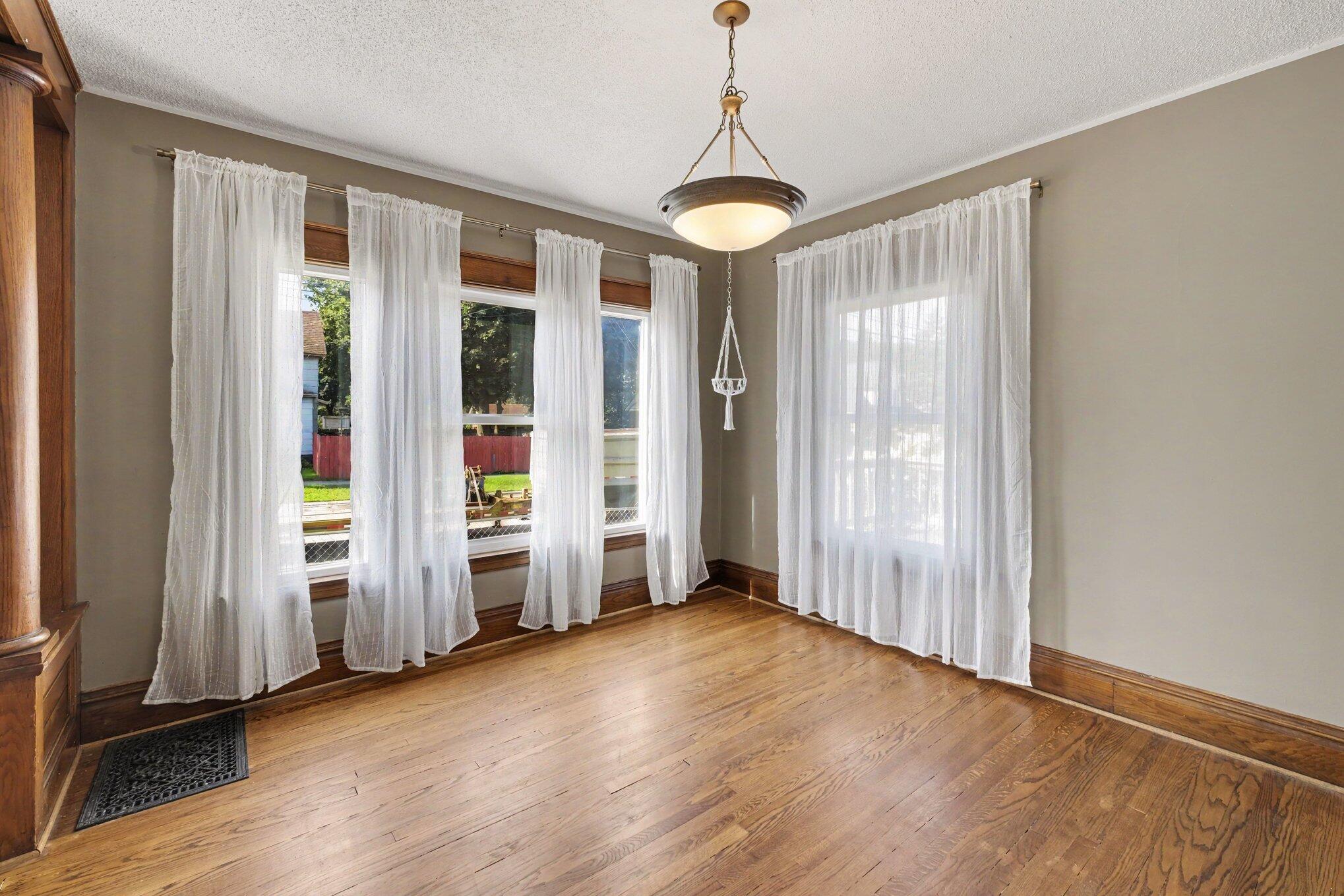 641 Lincoln Avenue Nw Property Photo 10