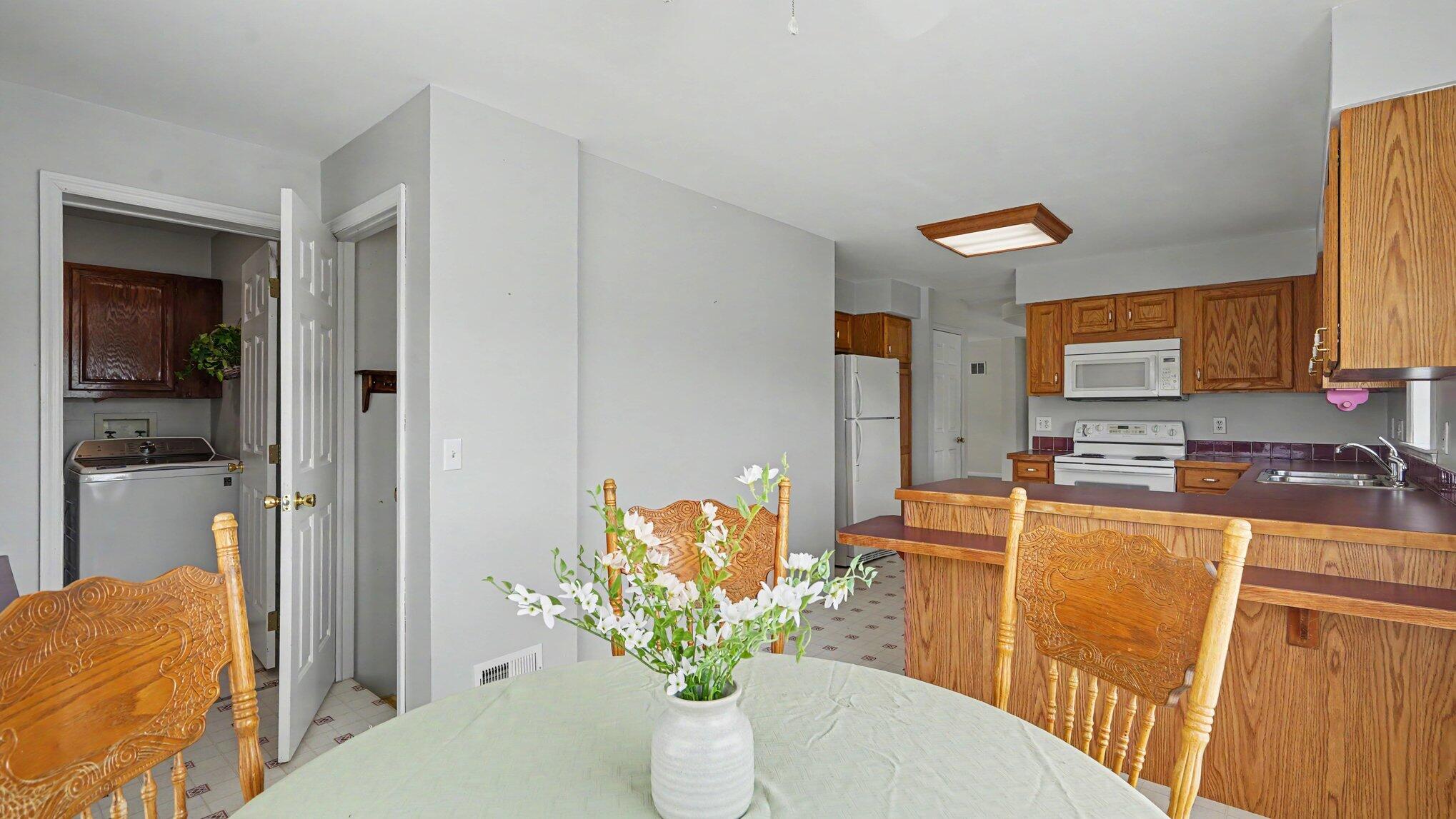 1082 Azalea Drive Property Photo 11