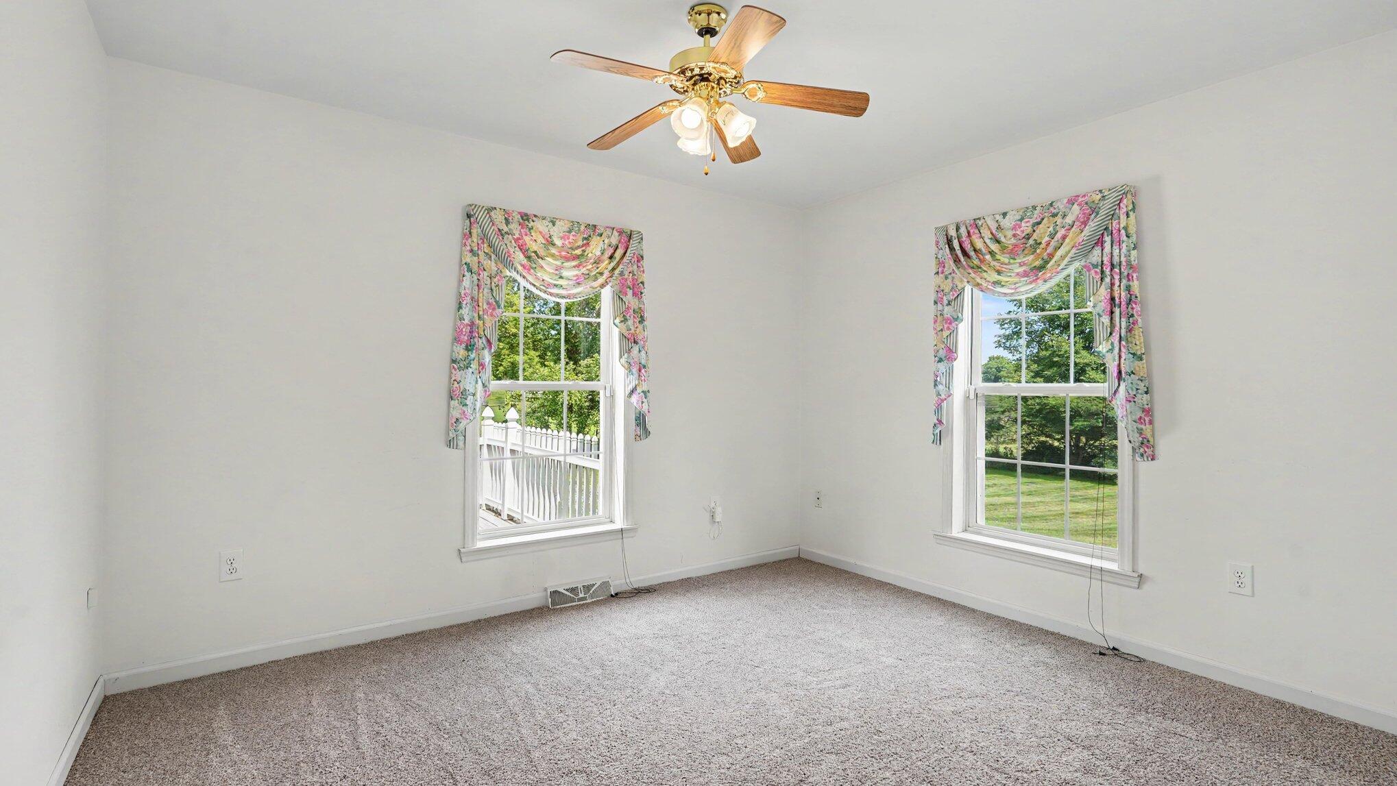 1082 Azalea Drive Property Photo 13