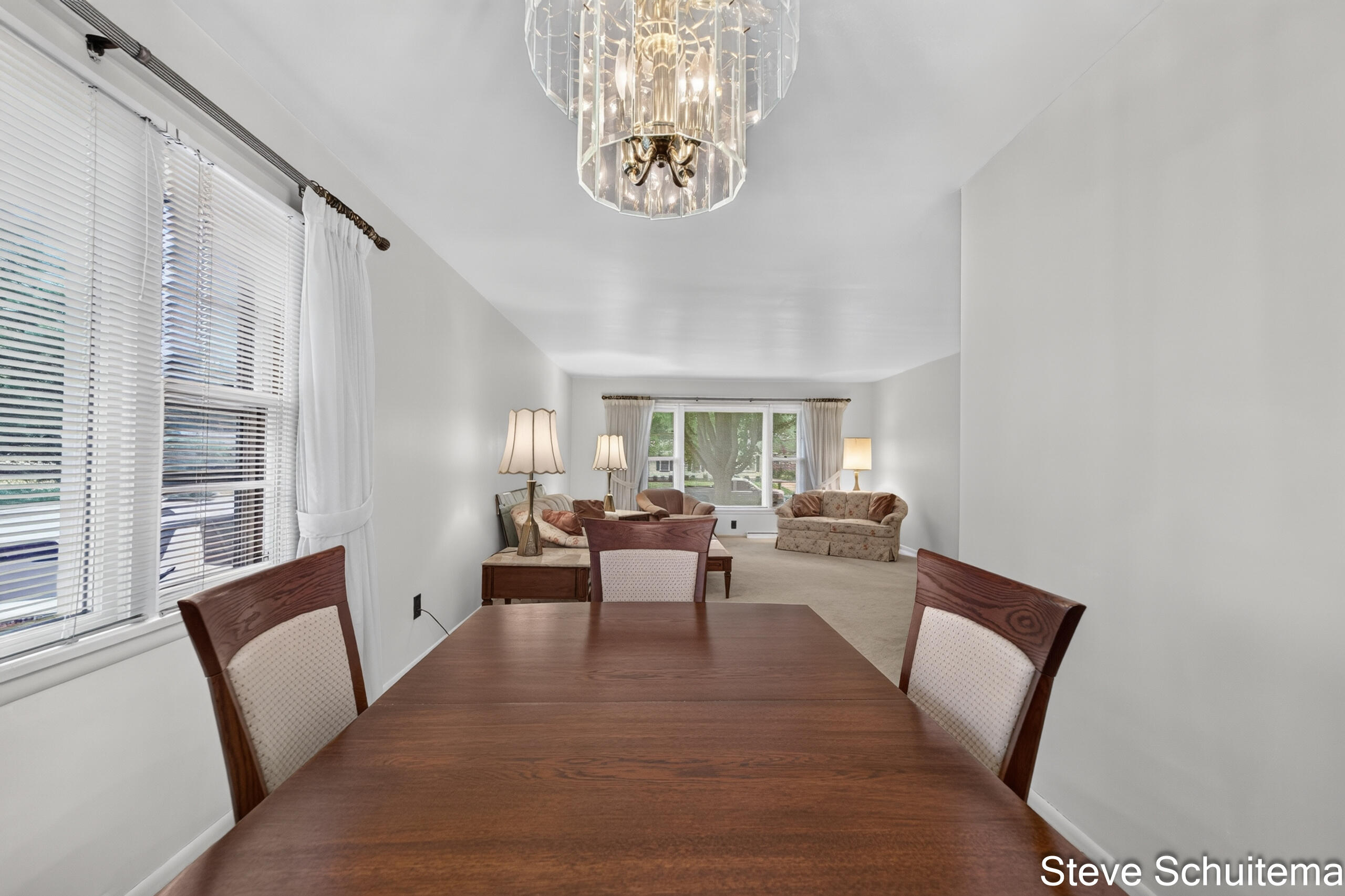 928 S Division Street Property Photo 12