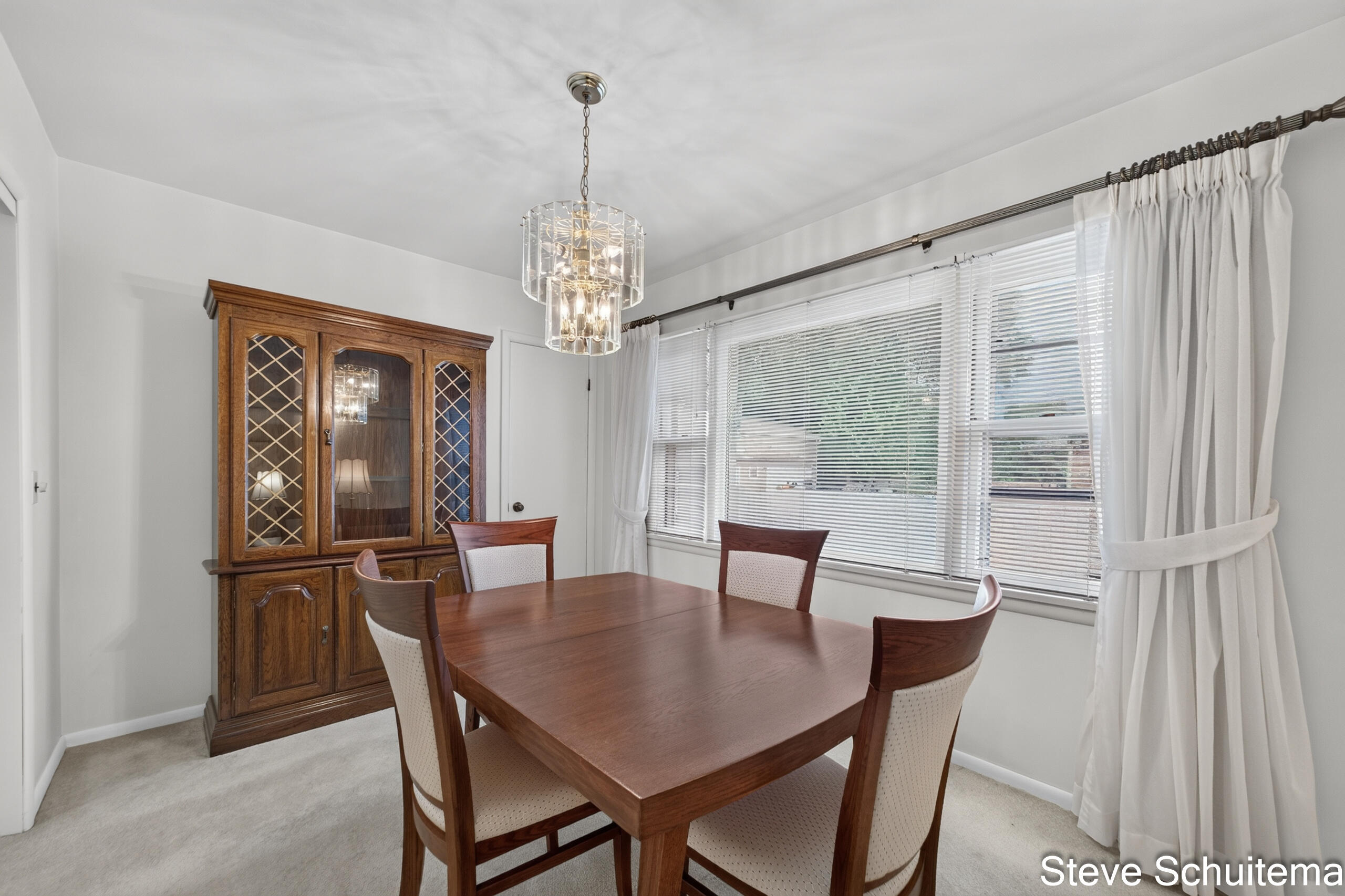 928 S Division Street Property Photo 13