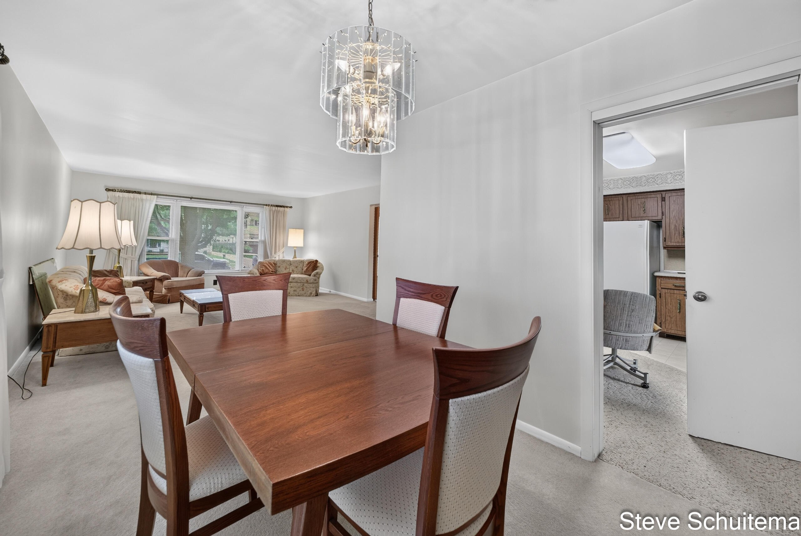 928 S Division Street Property Photo 14