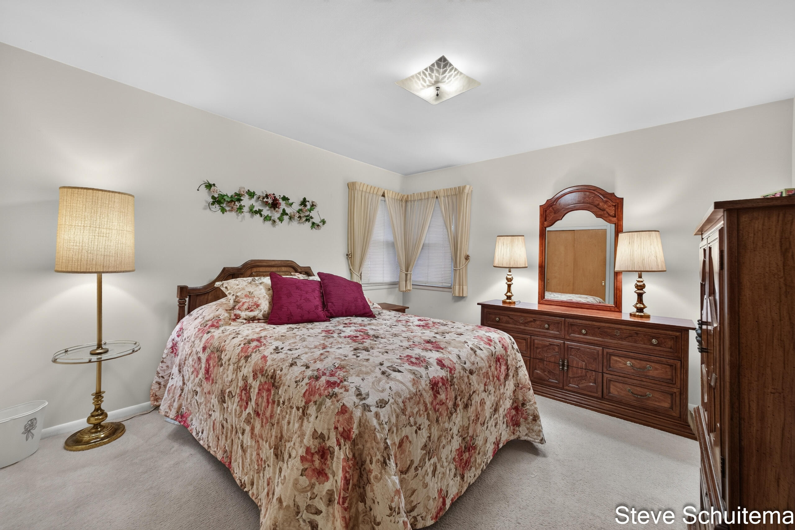 928 S Division Street Property Photo 22