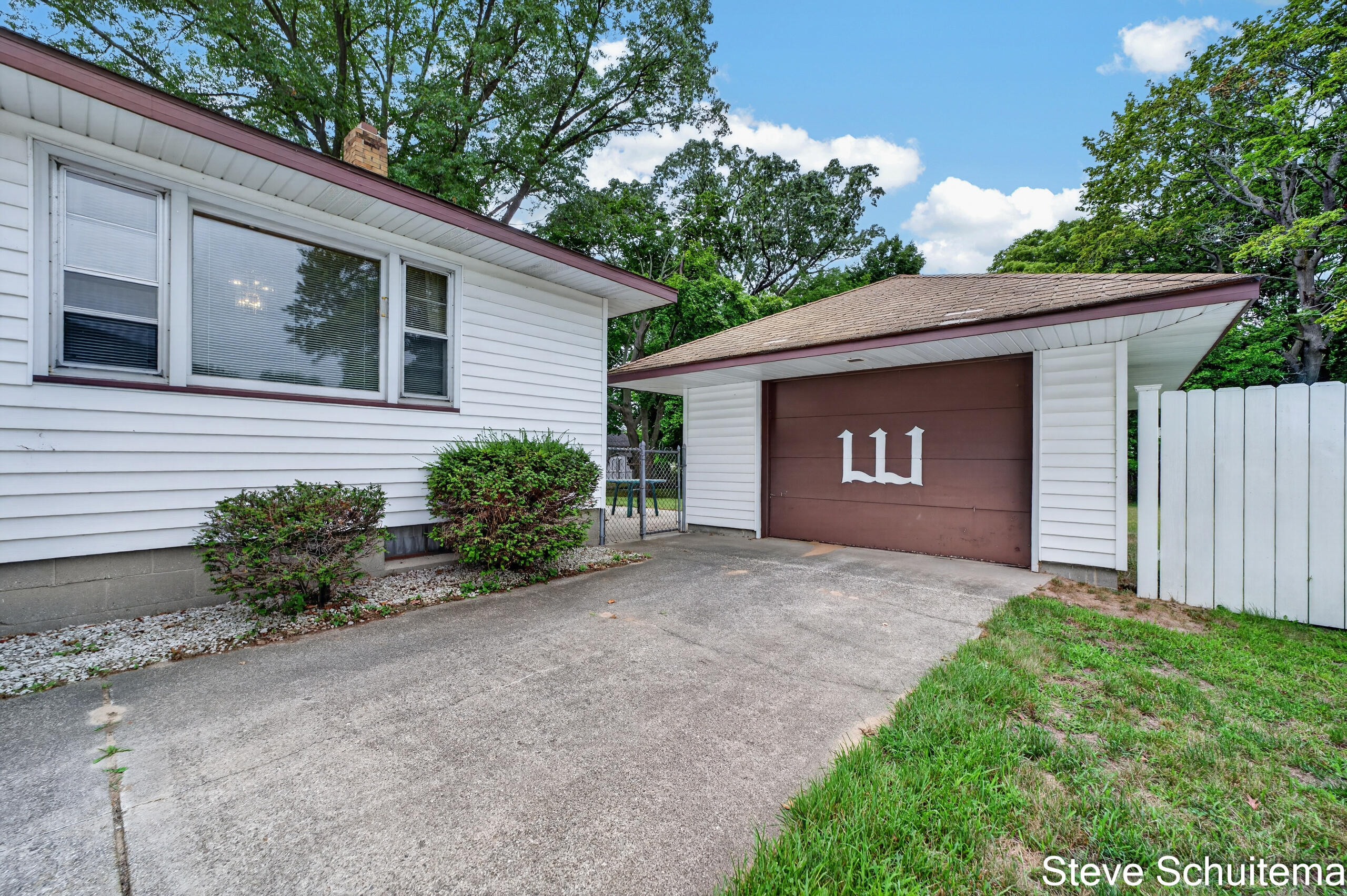928 S Division Street Property Photo 41
