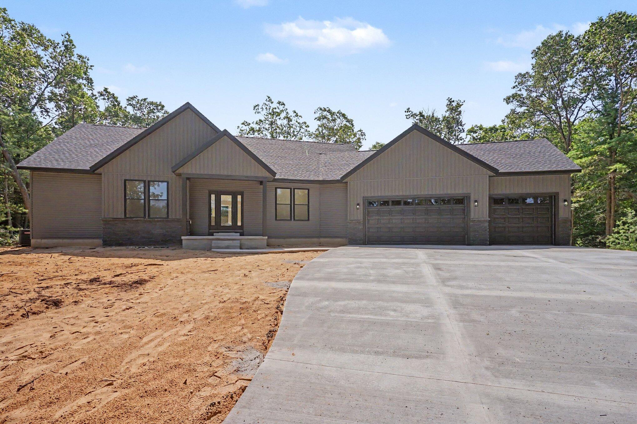 5195 Bittersweet Drive Property Photo 1