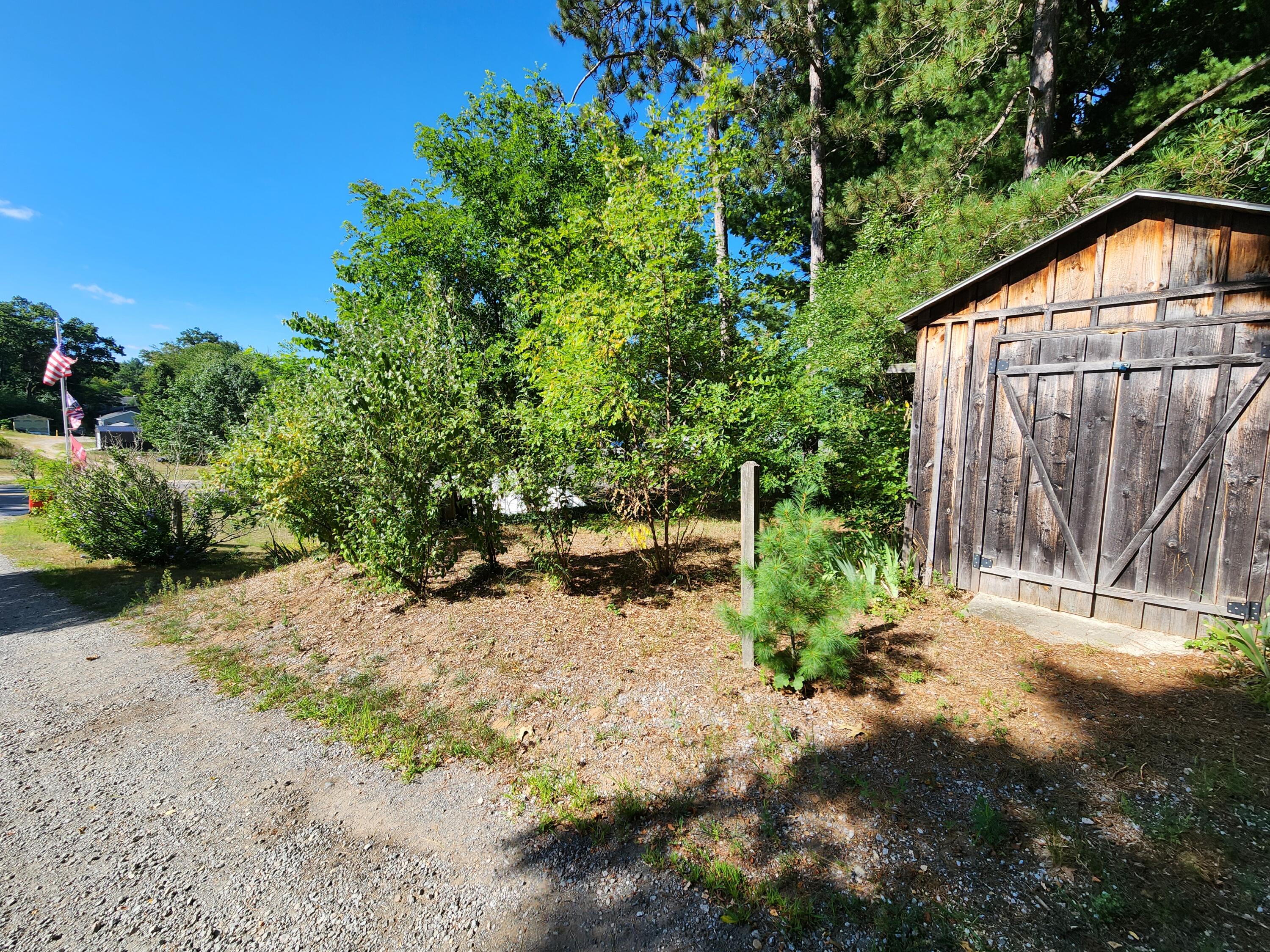 347 W Foss Avenue Property Photo 10