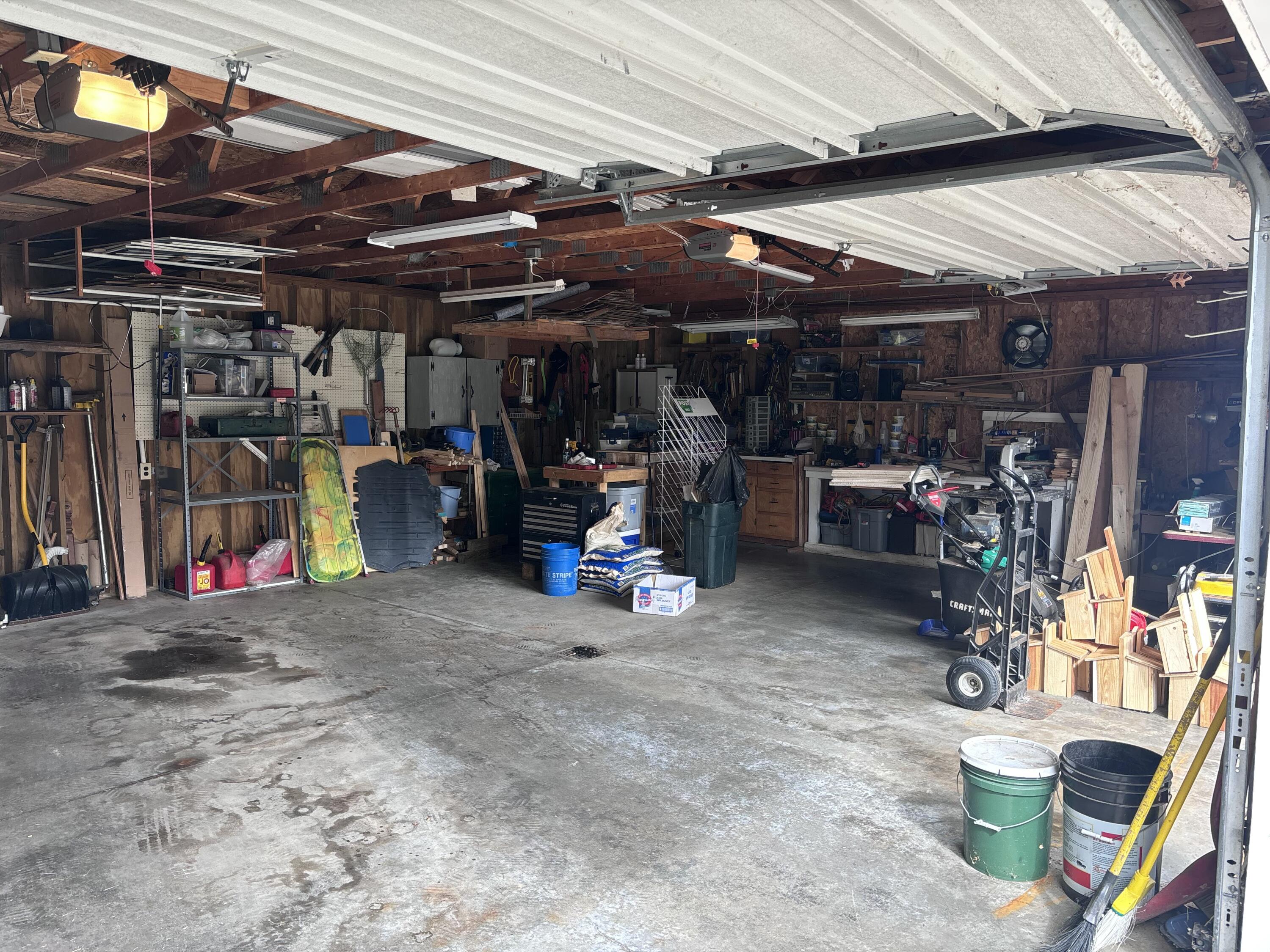 347 W Foss Avenue Property Photo 11