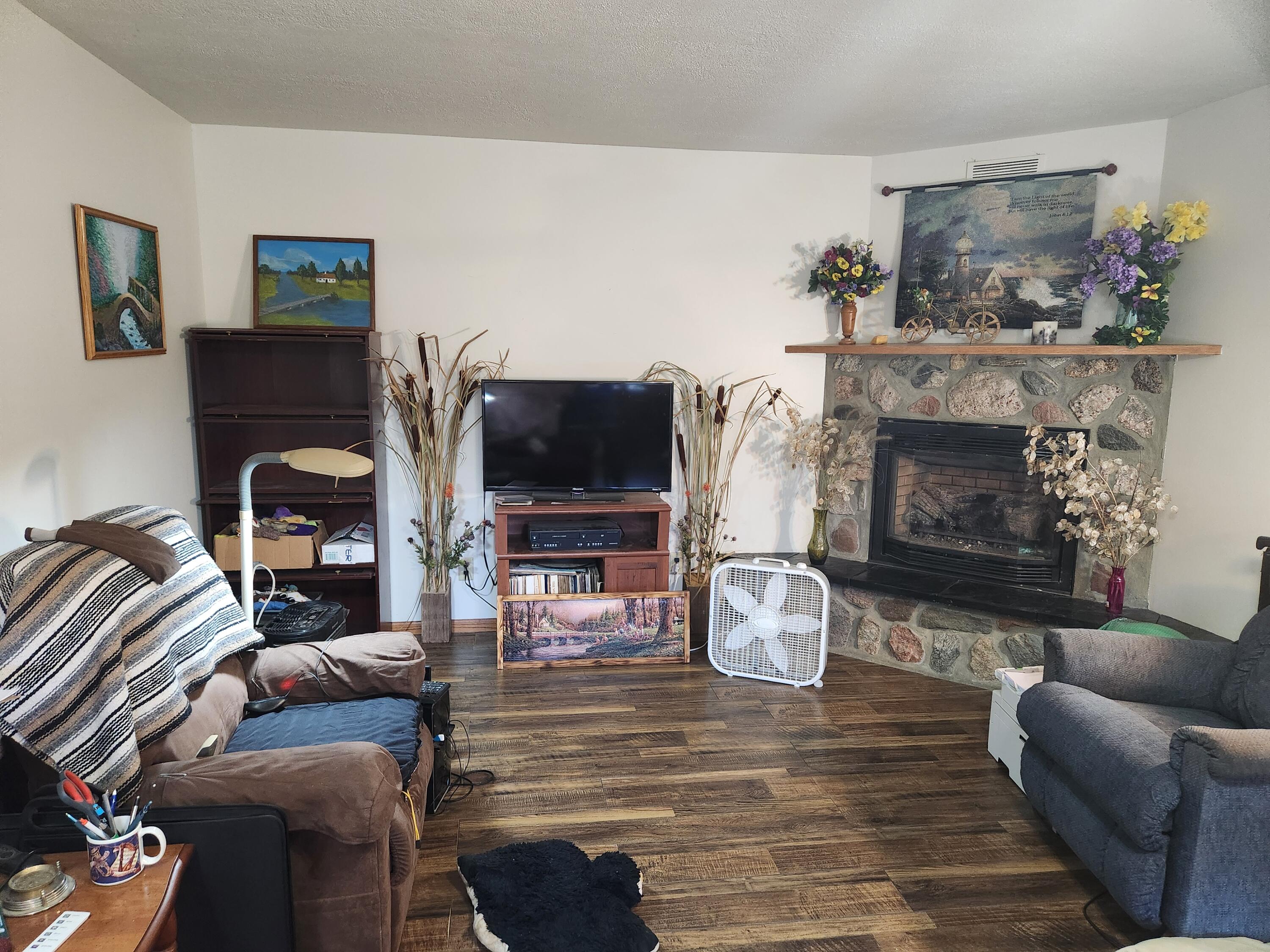347 W Foss Avenue Property Photo 13
