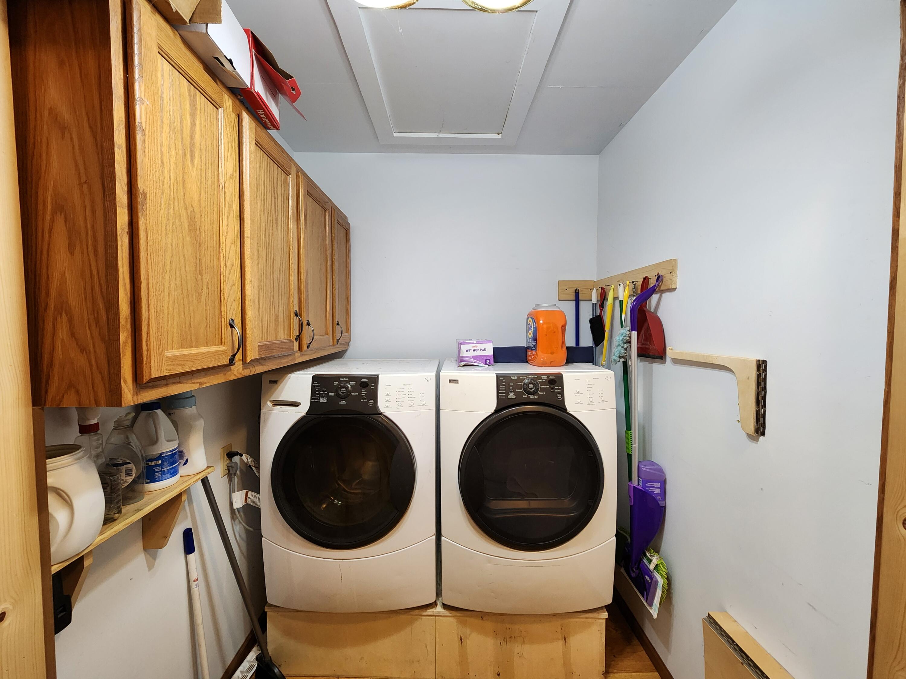 347 W Foss Avenue Property Photo 15
