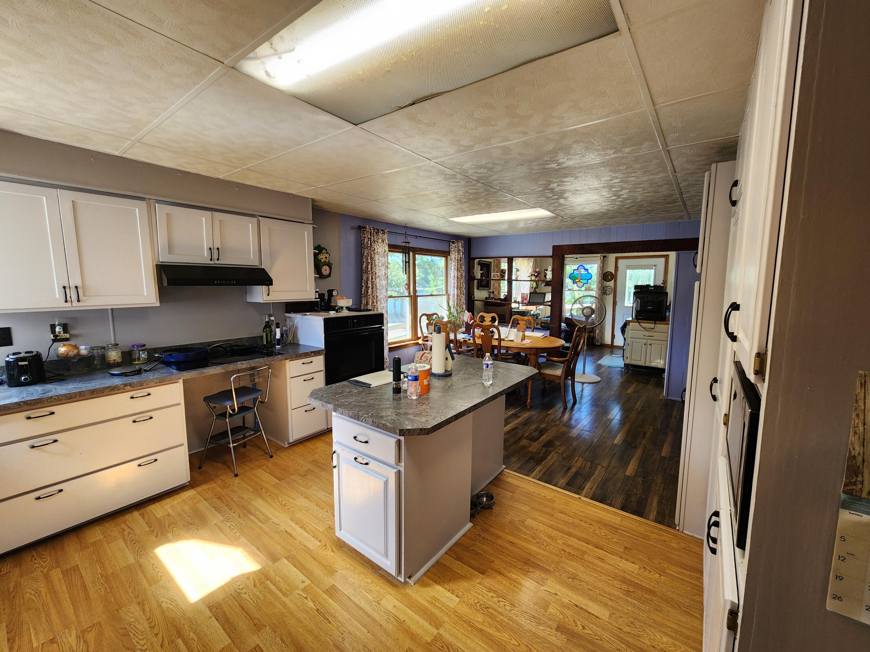347 W Foss Avenue Property Photo 16