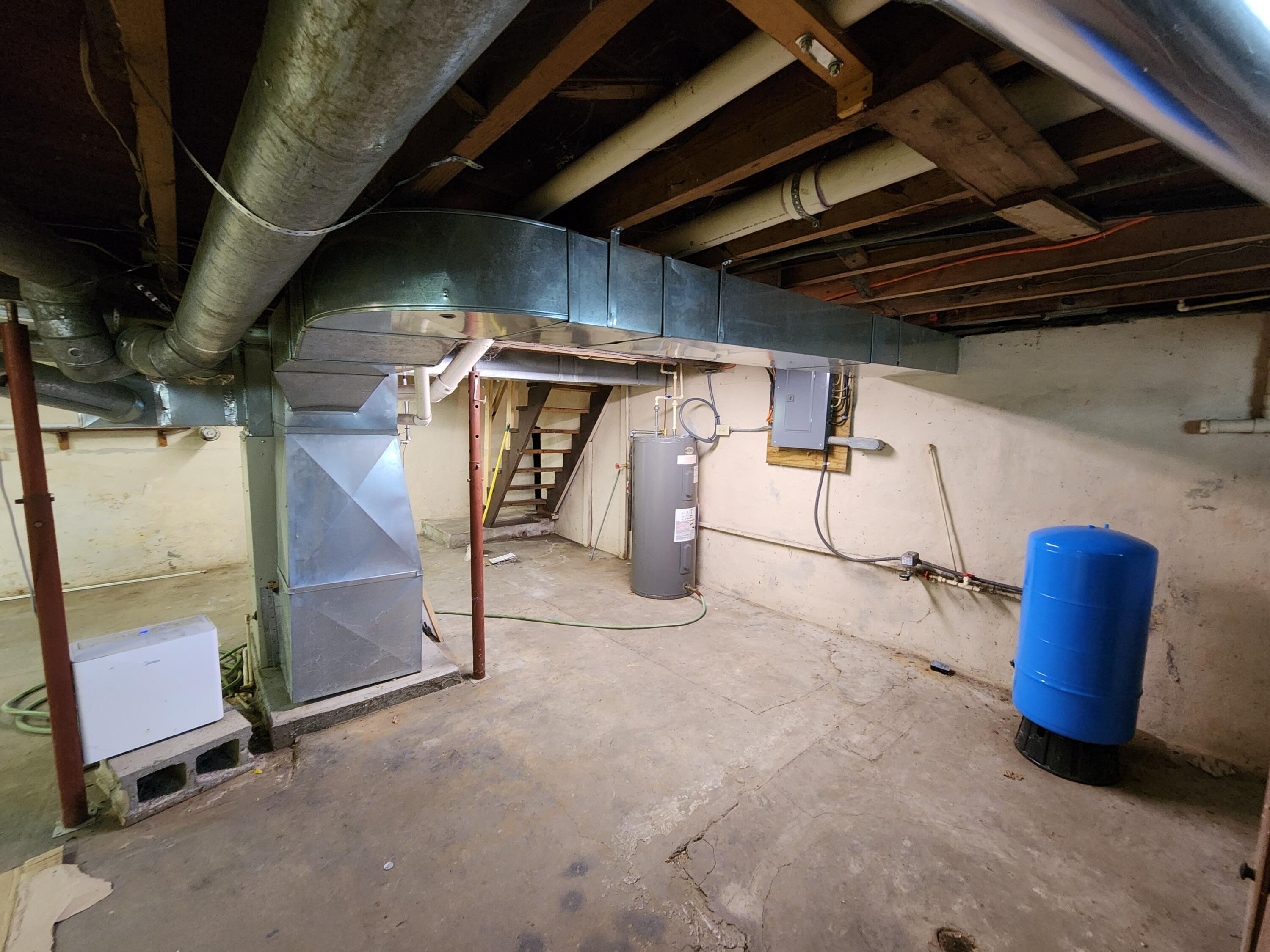 347 W Foss Avenue Property Photo 26