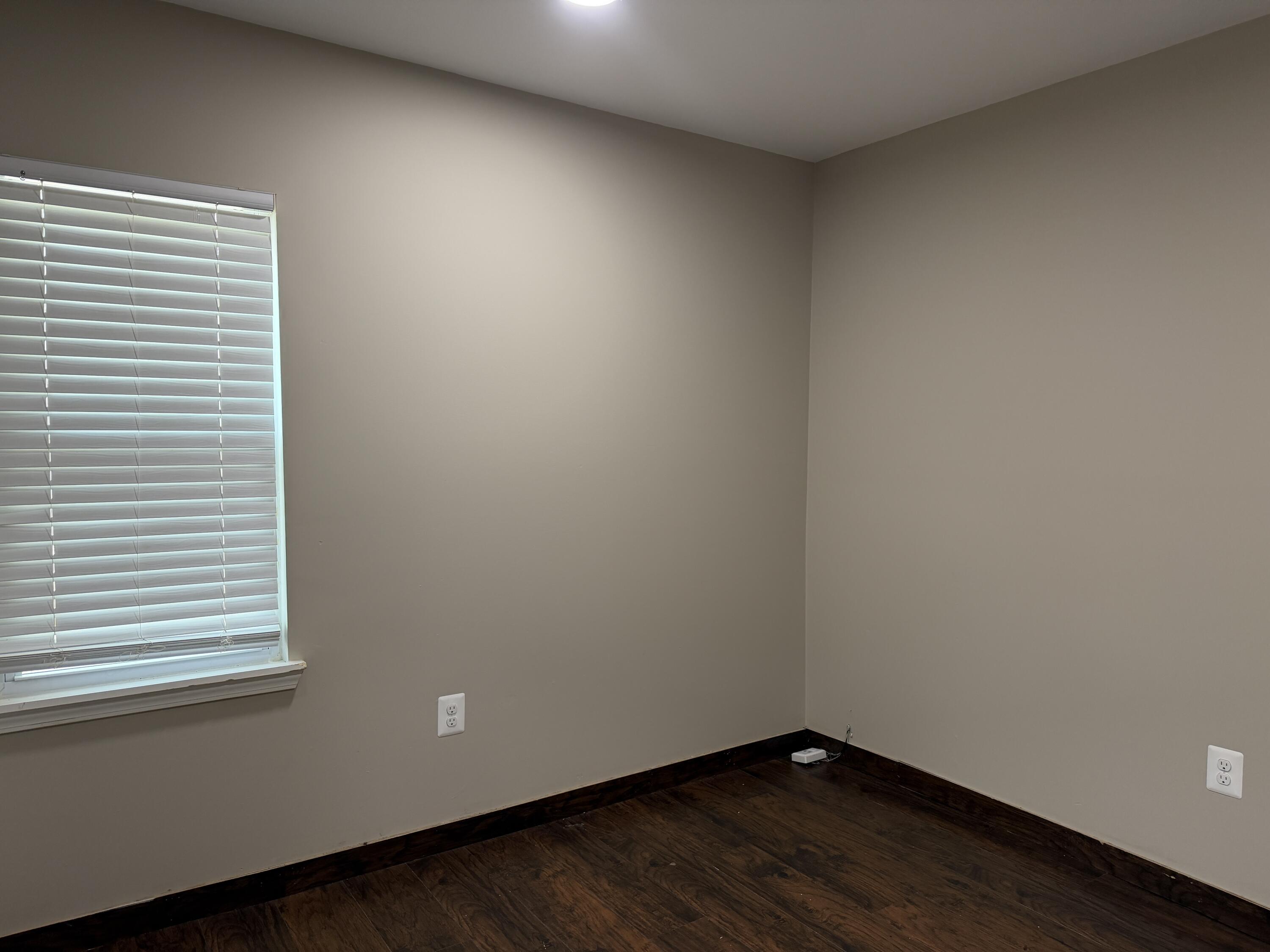 12737 Couwlier Avenue Property Photo 11