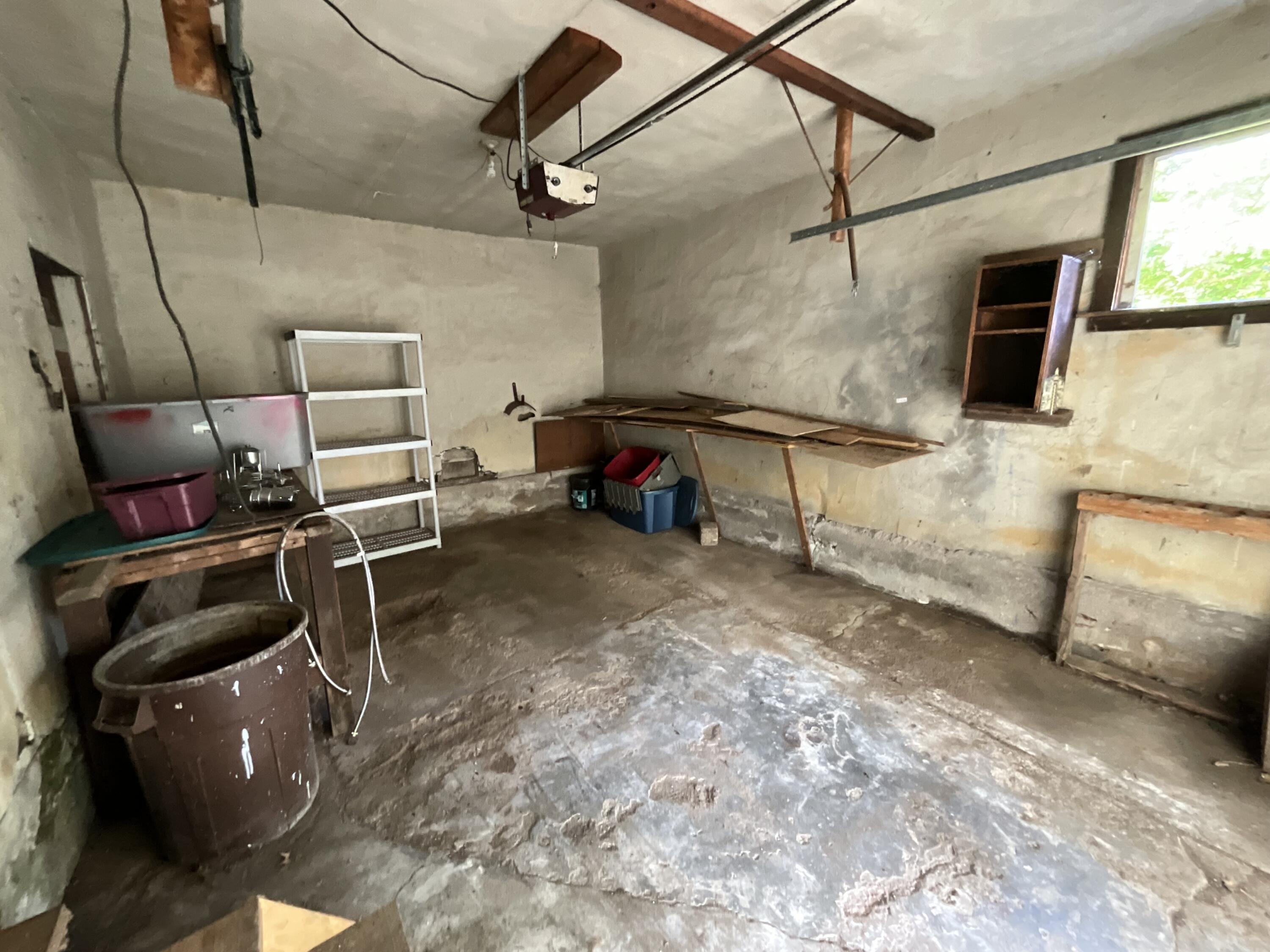 2031 10 Mile Road Ne Property Photo 18