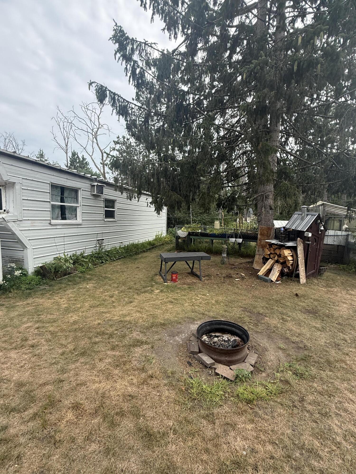 1383 W Palmer Avenue Property Photo 3