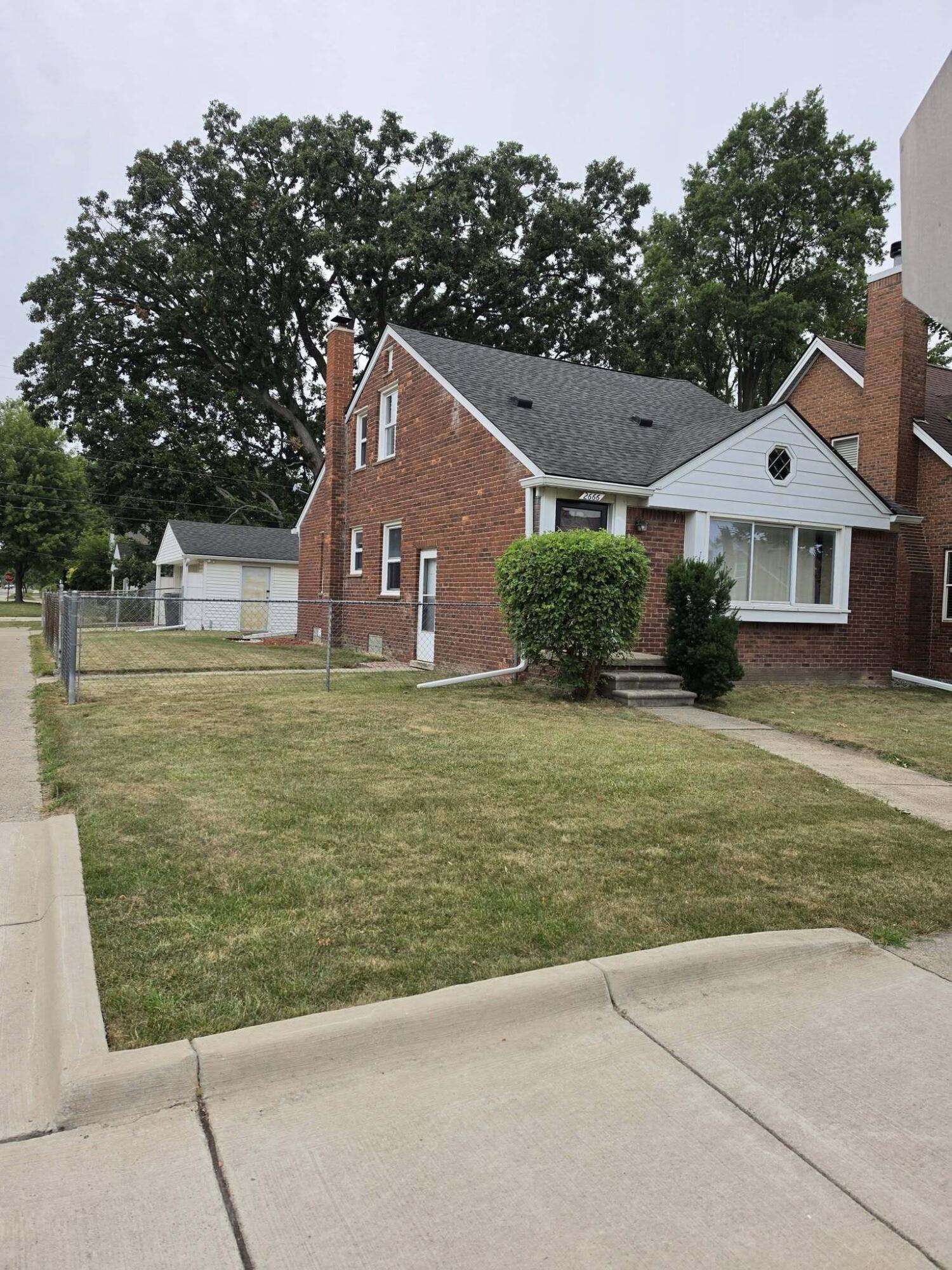 26044788 Property Photo 3