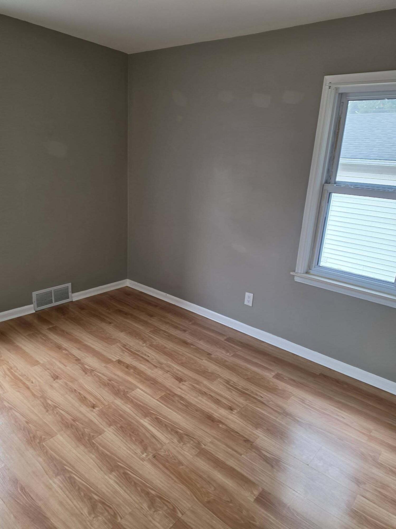 26044788 Property Photo 12
