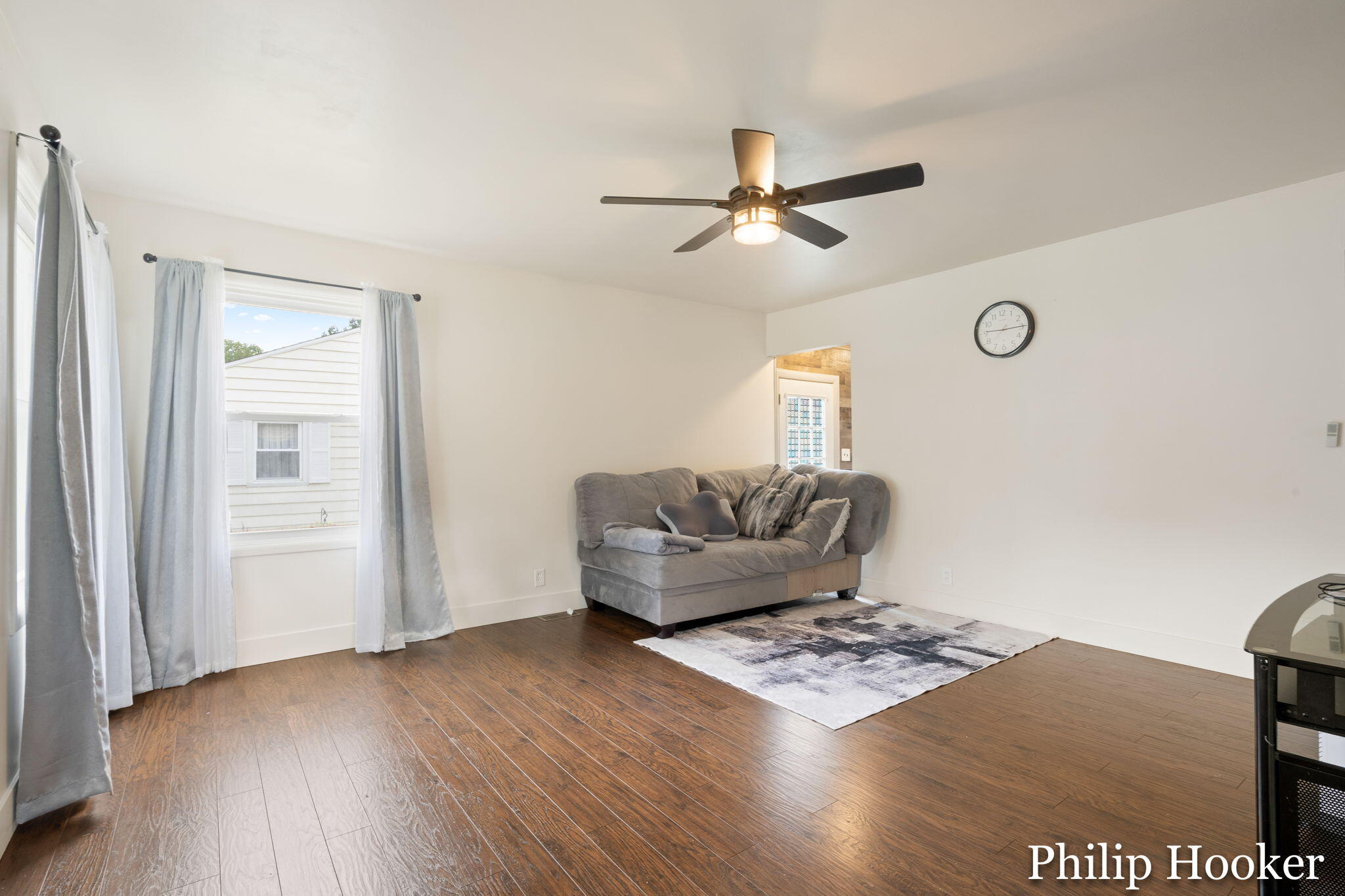 1383 Katrina Drive Se Property Photo 4
