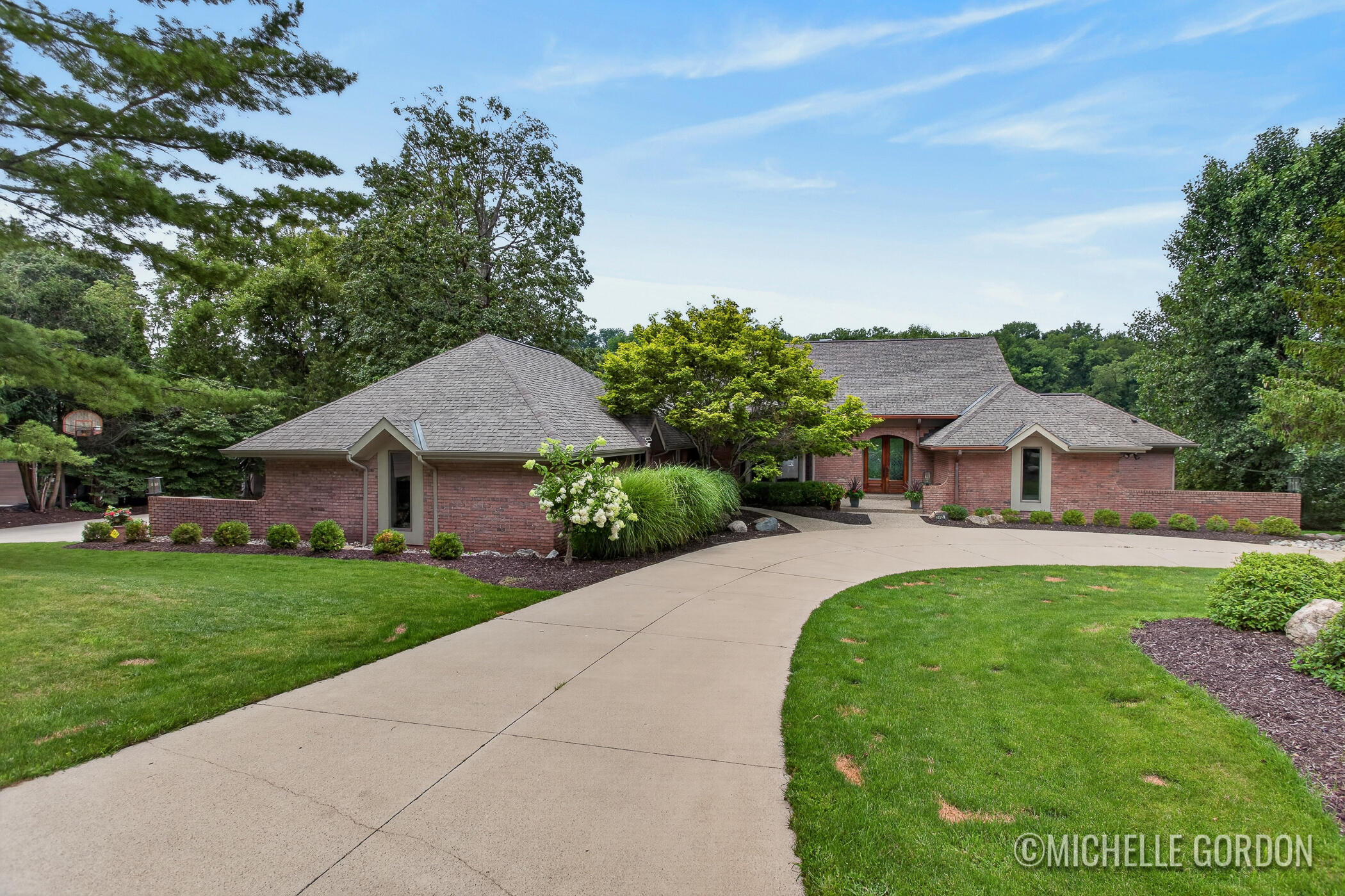 2465 Cascade Springs Drive Se Property Photo 2