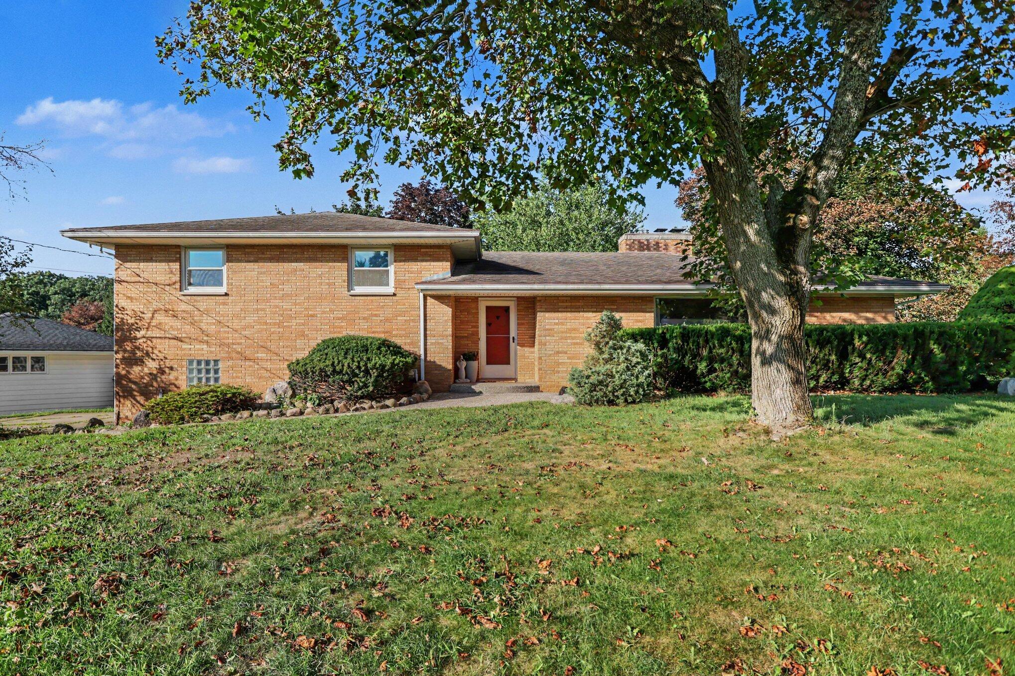 5030 Bronson Boulevard Property Photo 1