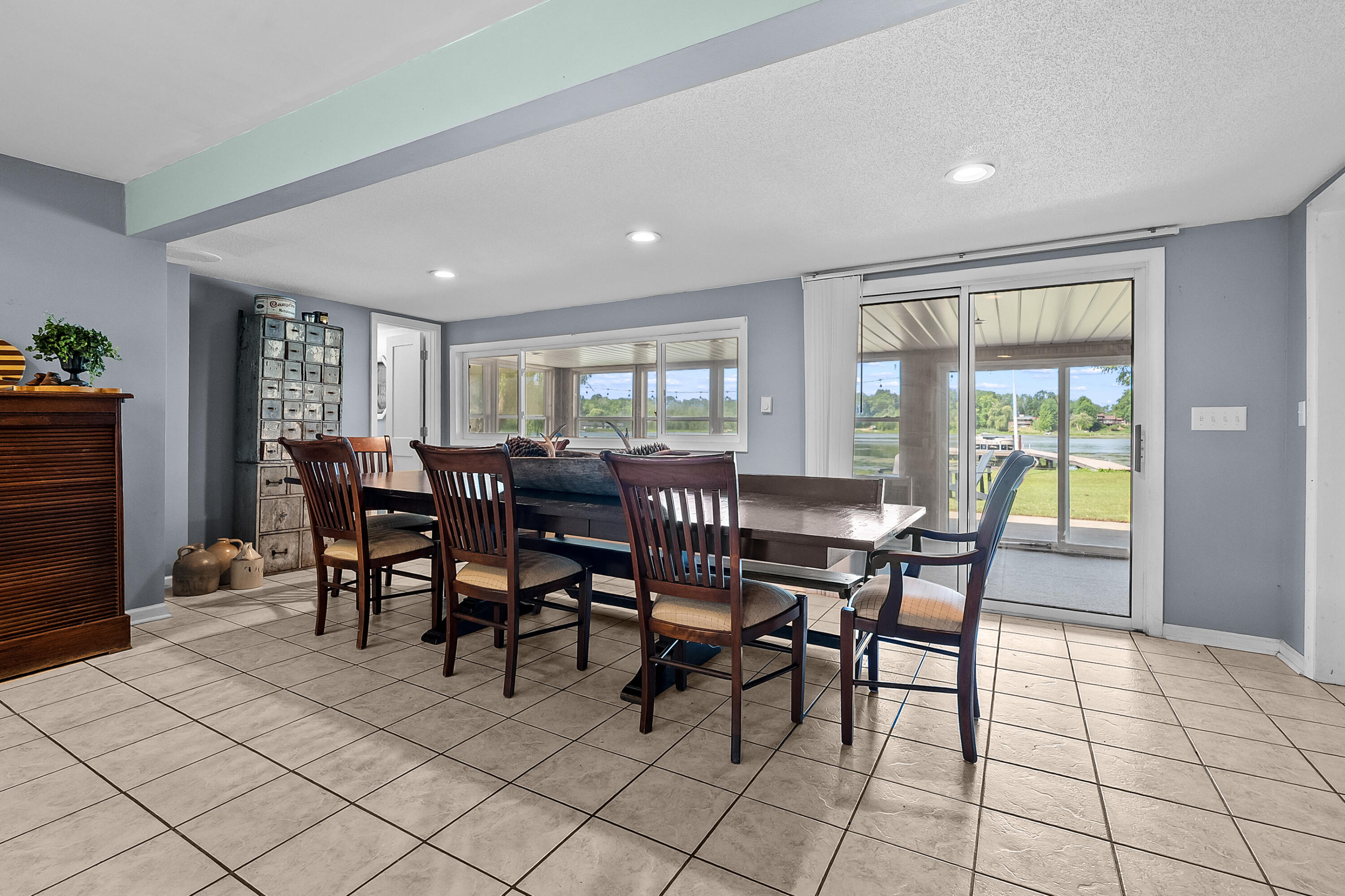 48930 68th Street Property Photo 4