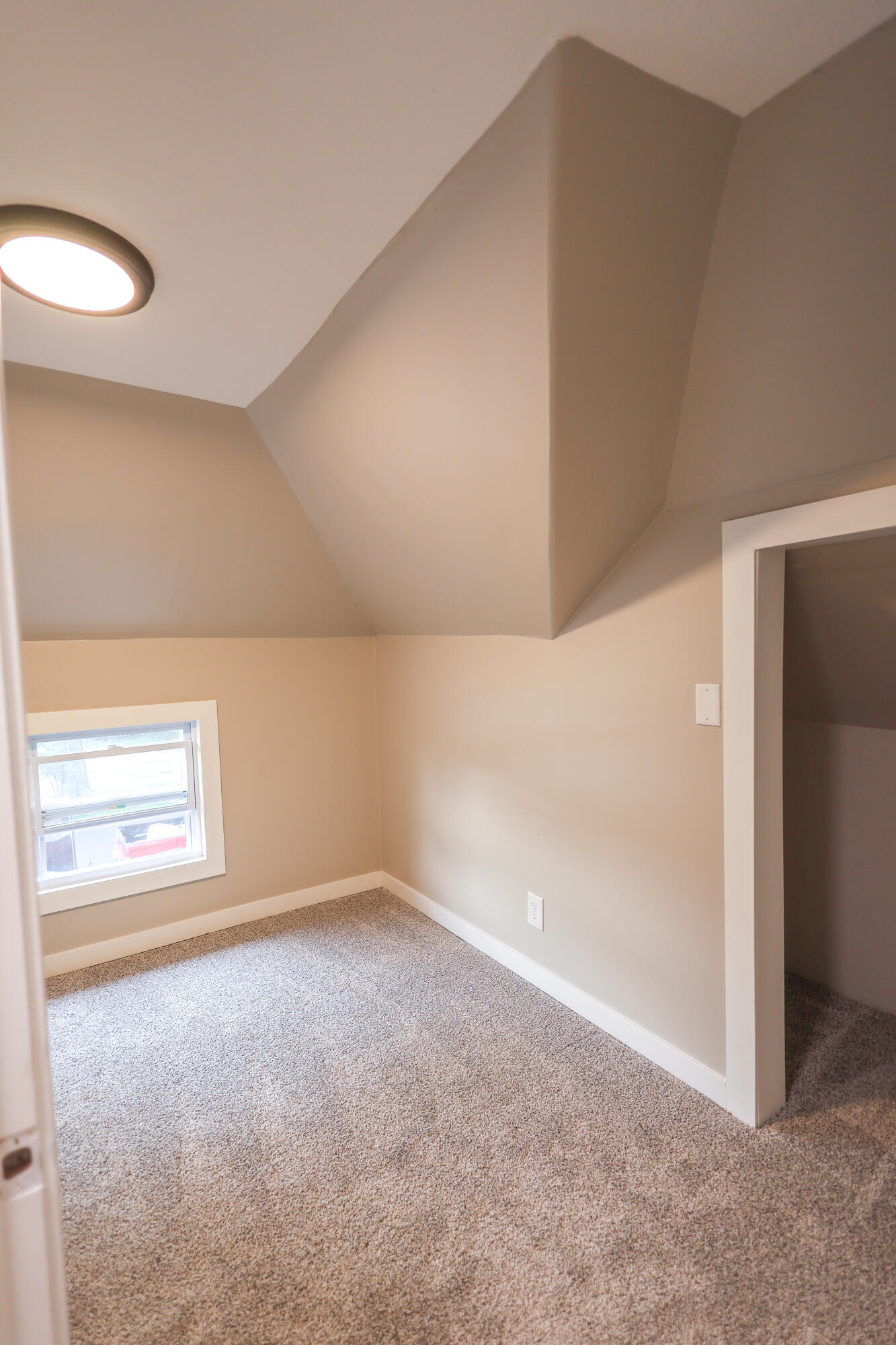 318 Catherine Avenue Property Photo 26