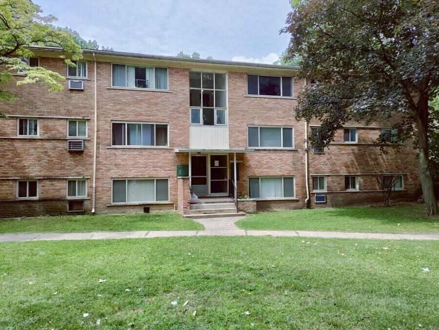 17284 Bentler Street Property Photo 1