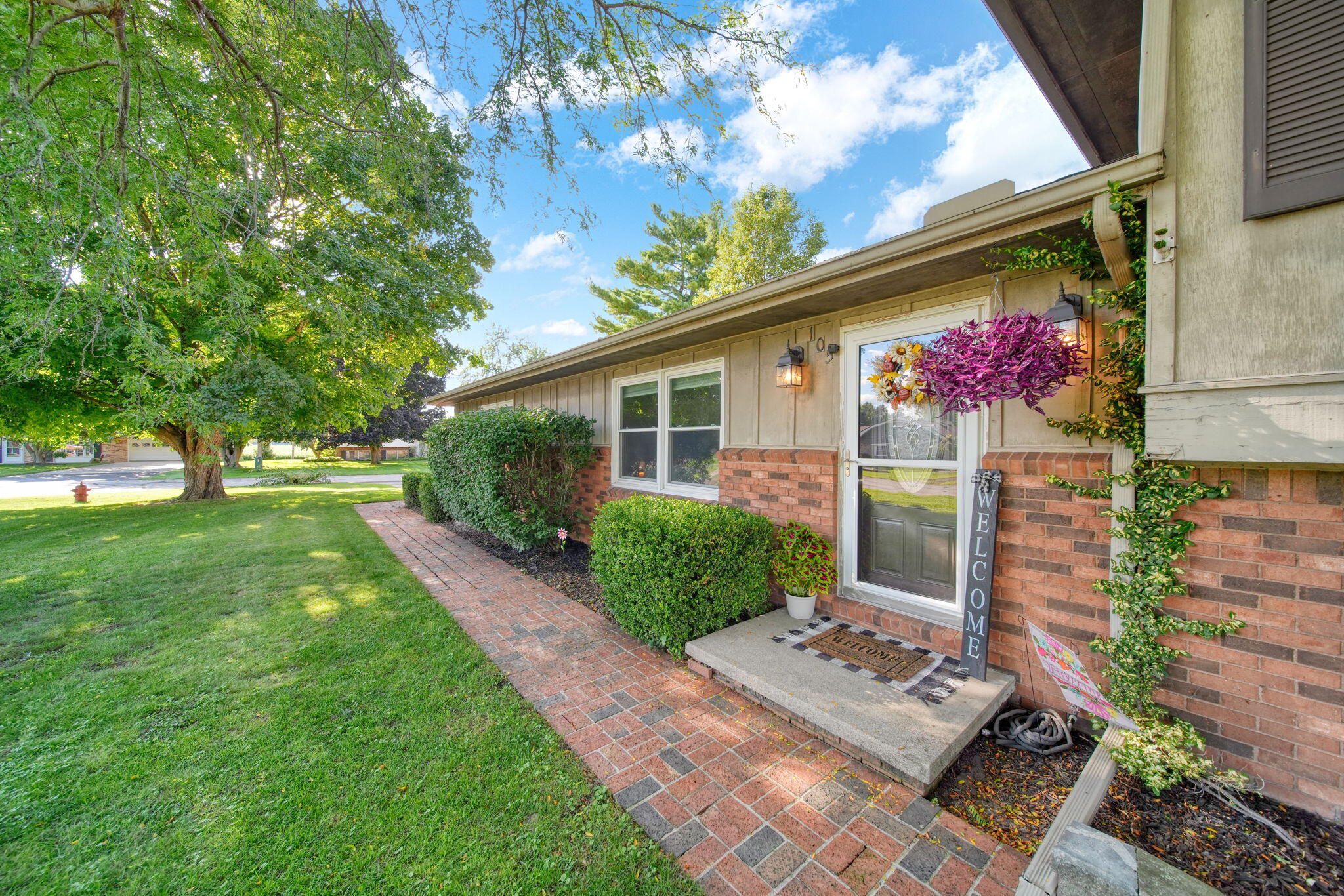 105 Sunset Drive Property Photo 4