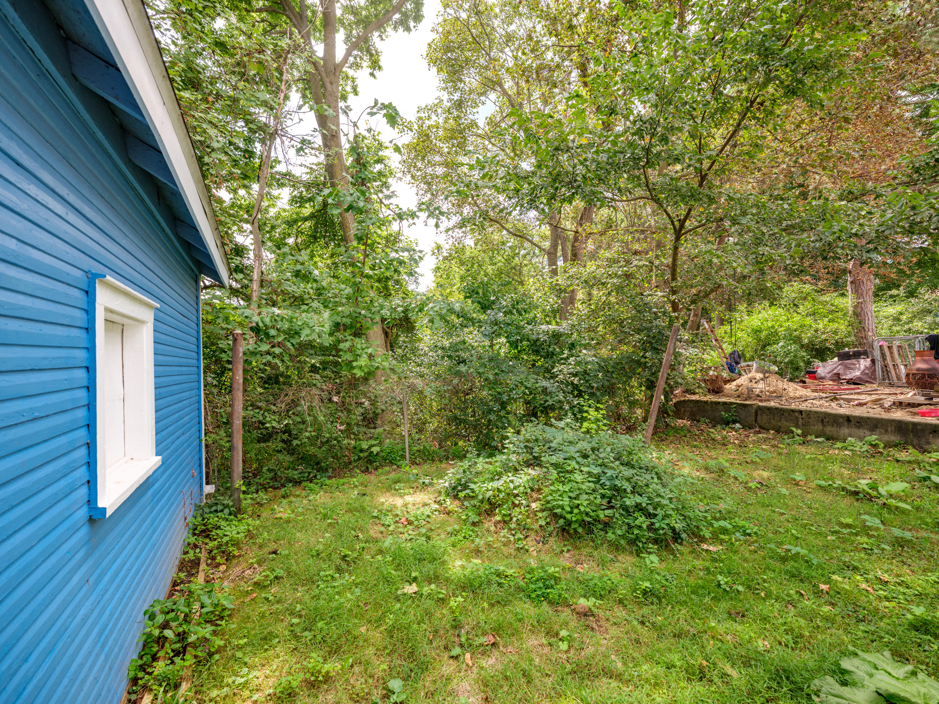 427 Den Adel Court Property Photo 14