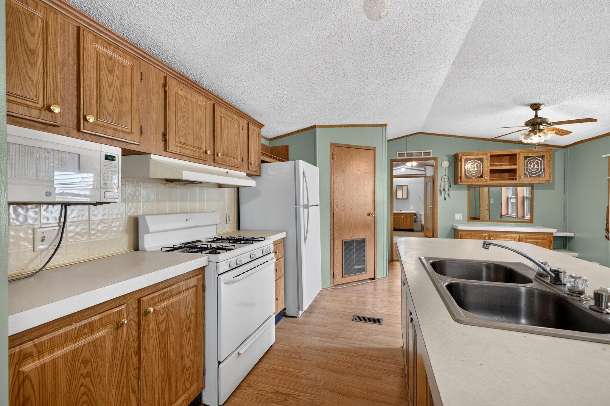 9455 E Lane Drive Property Photo 7