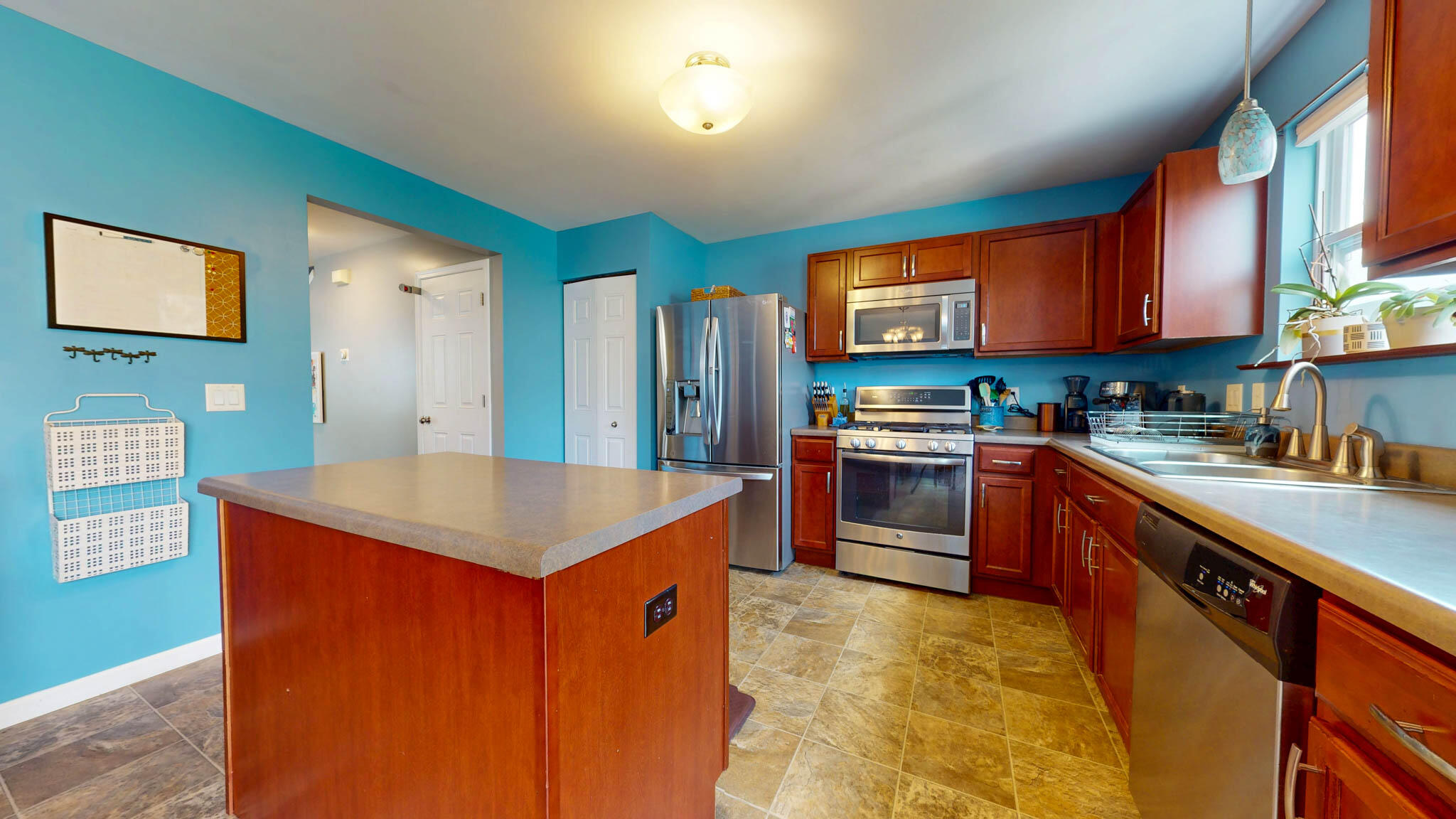8402 Walnut Hill Property Photo 3