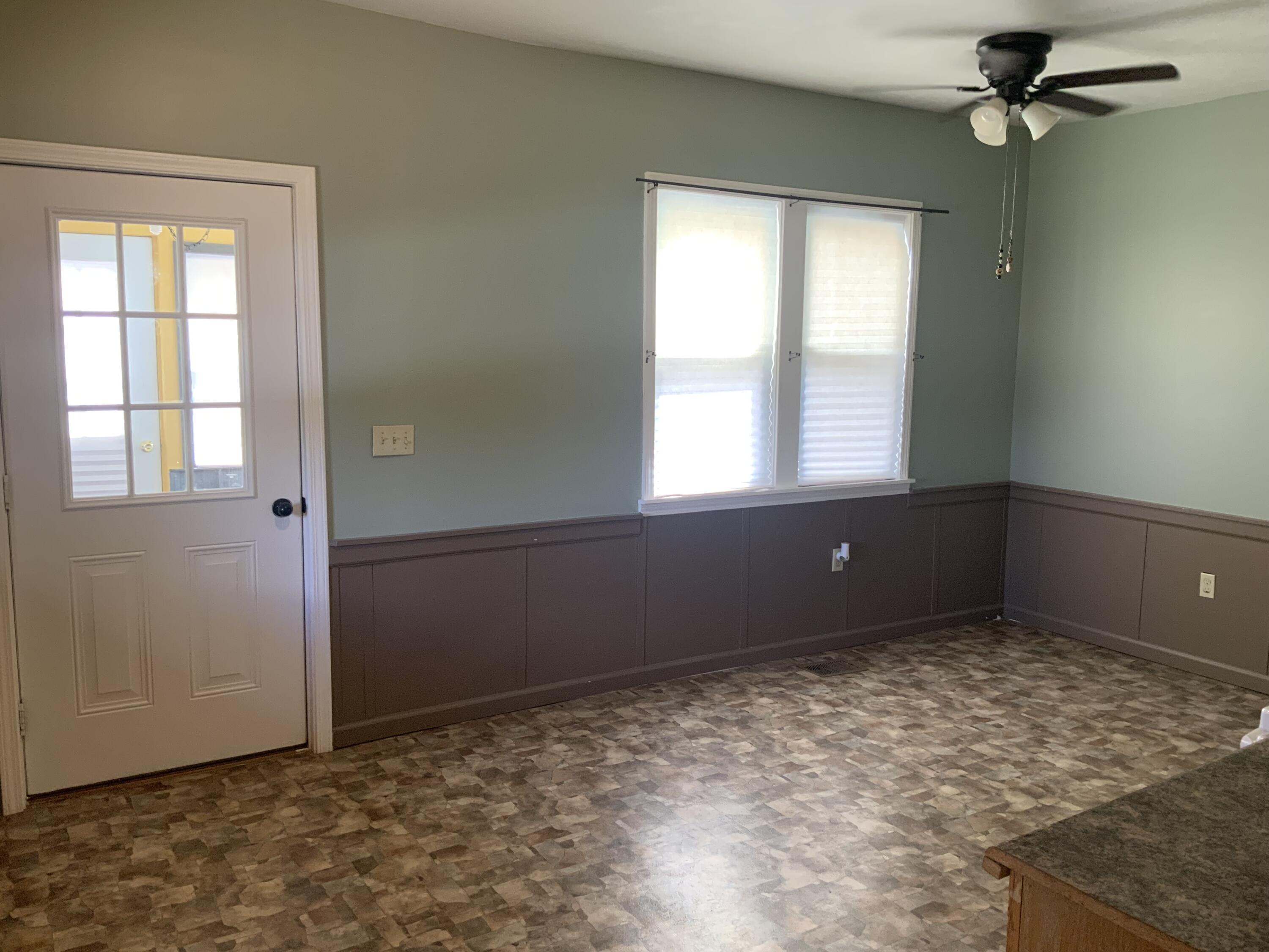4984 N State Road Property Photo 4