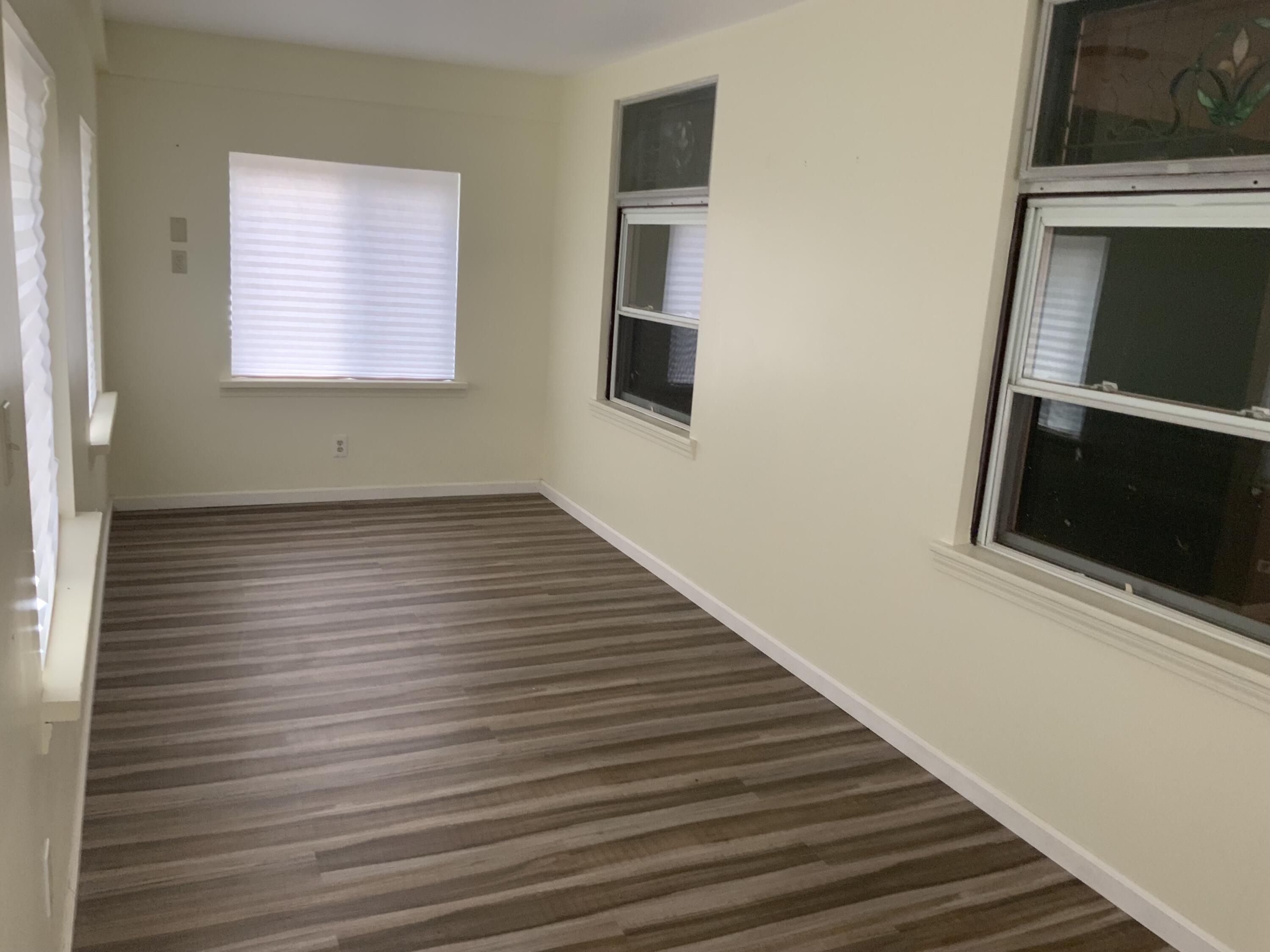 4984 N State Road Property Photo 22
