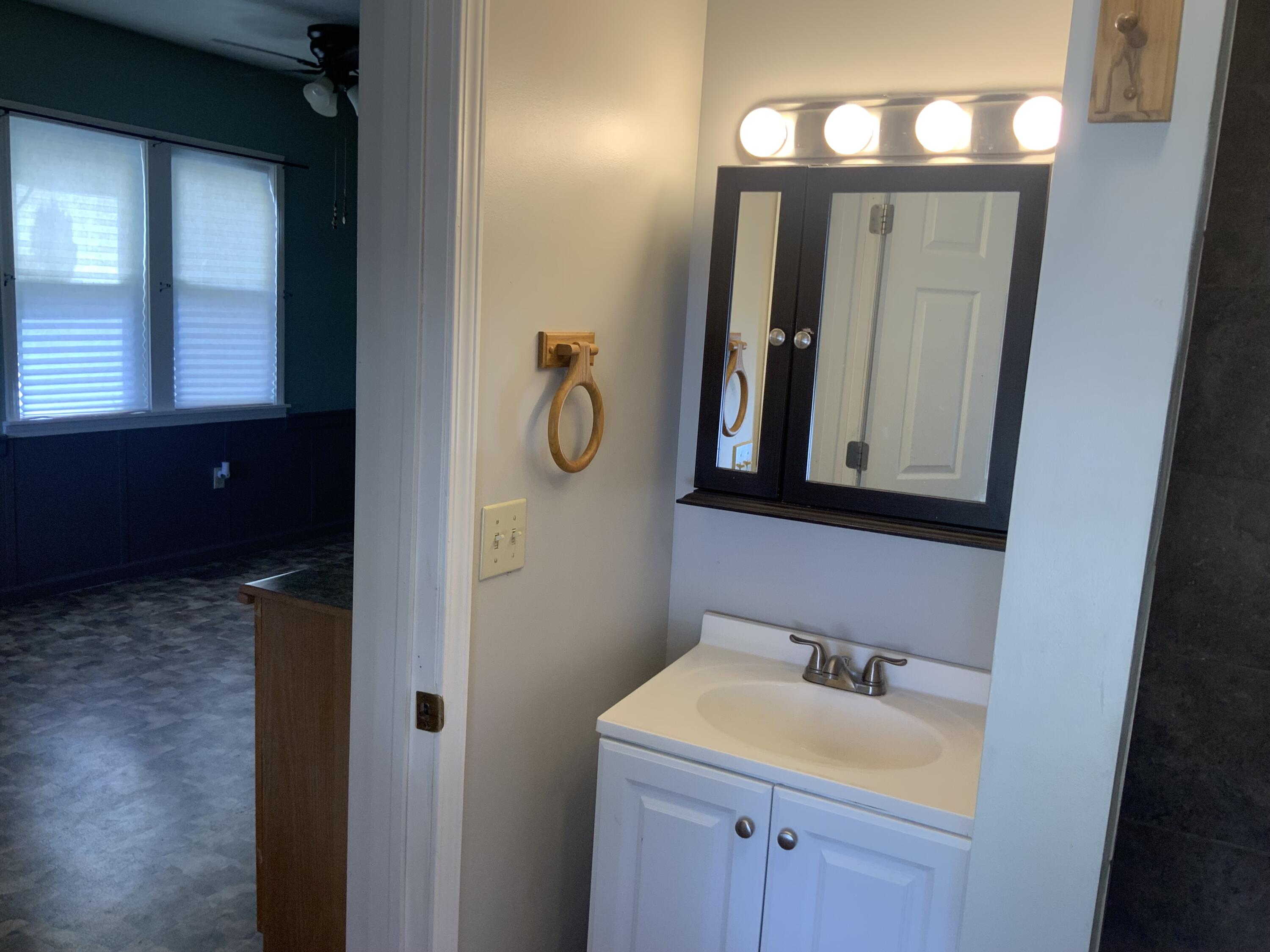 4984 N State Road Property Photo 27