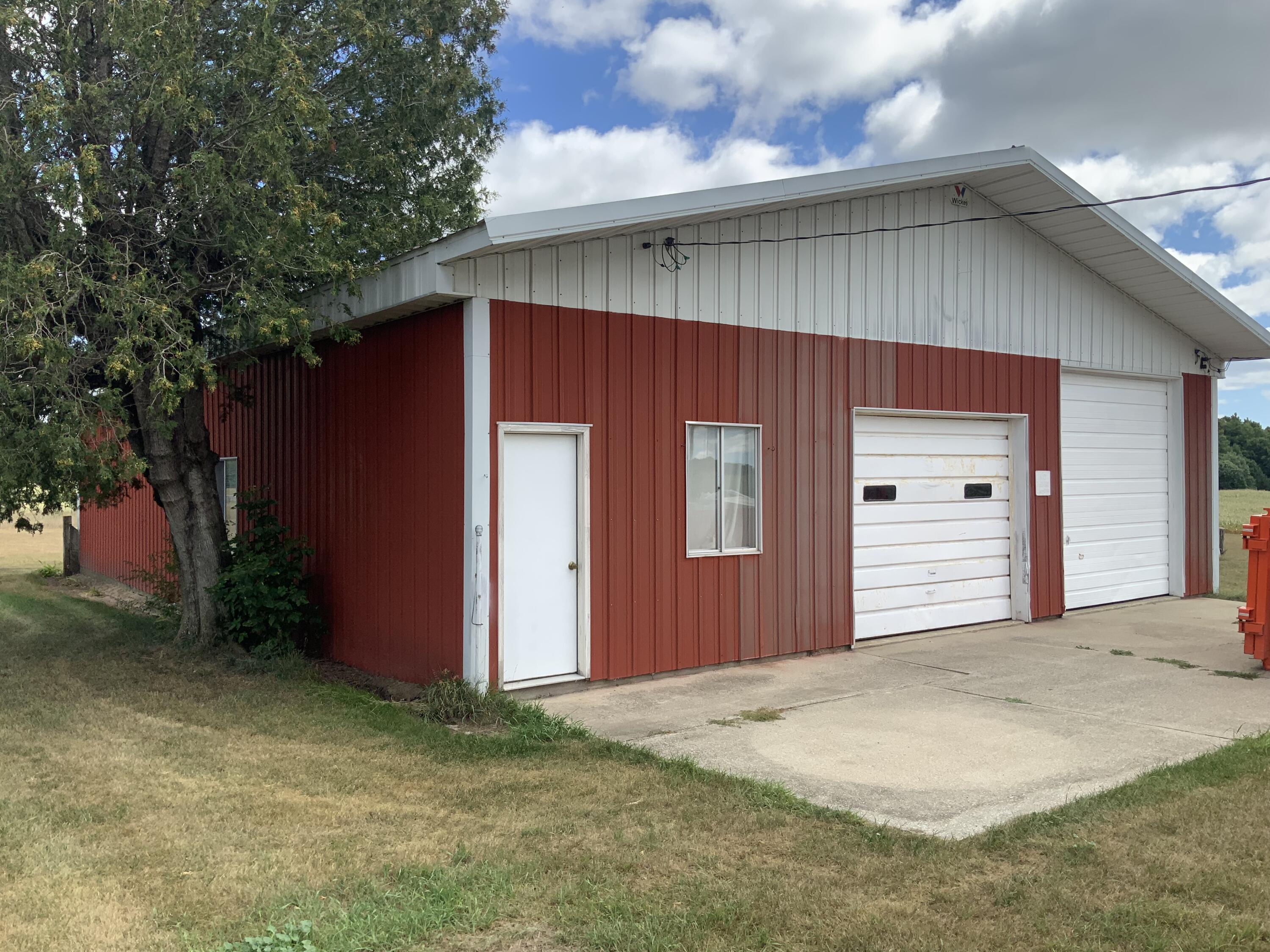 4984 N State Road Property Photo 31