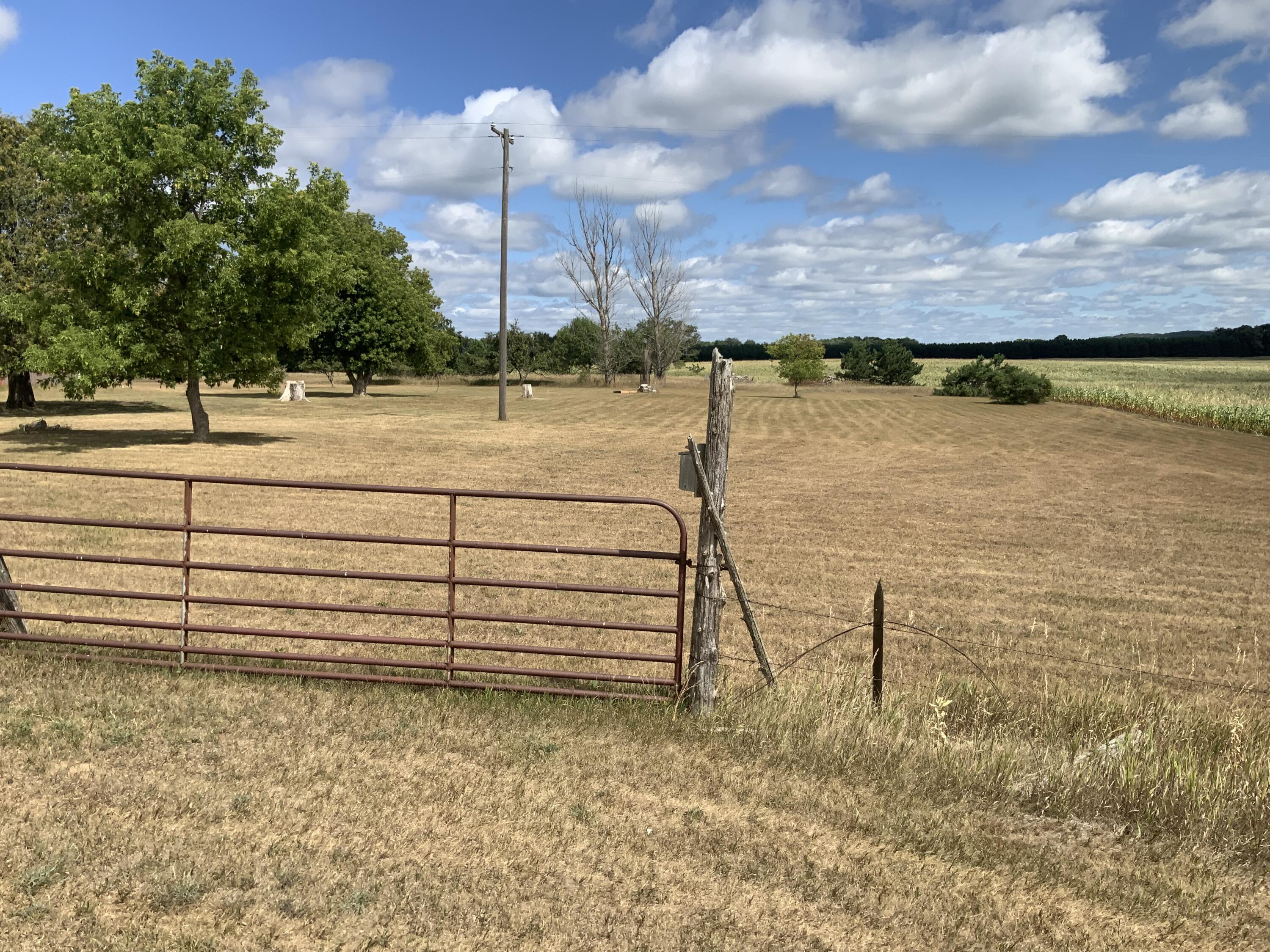 4984 N State Road Property Photo 39