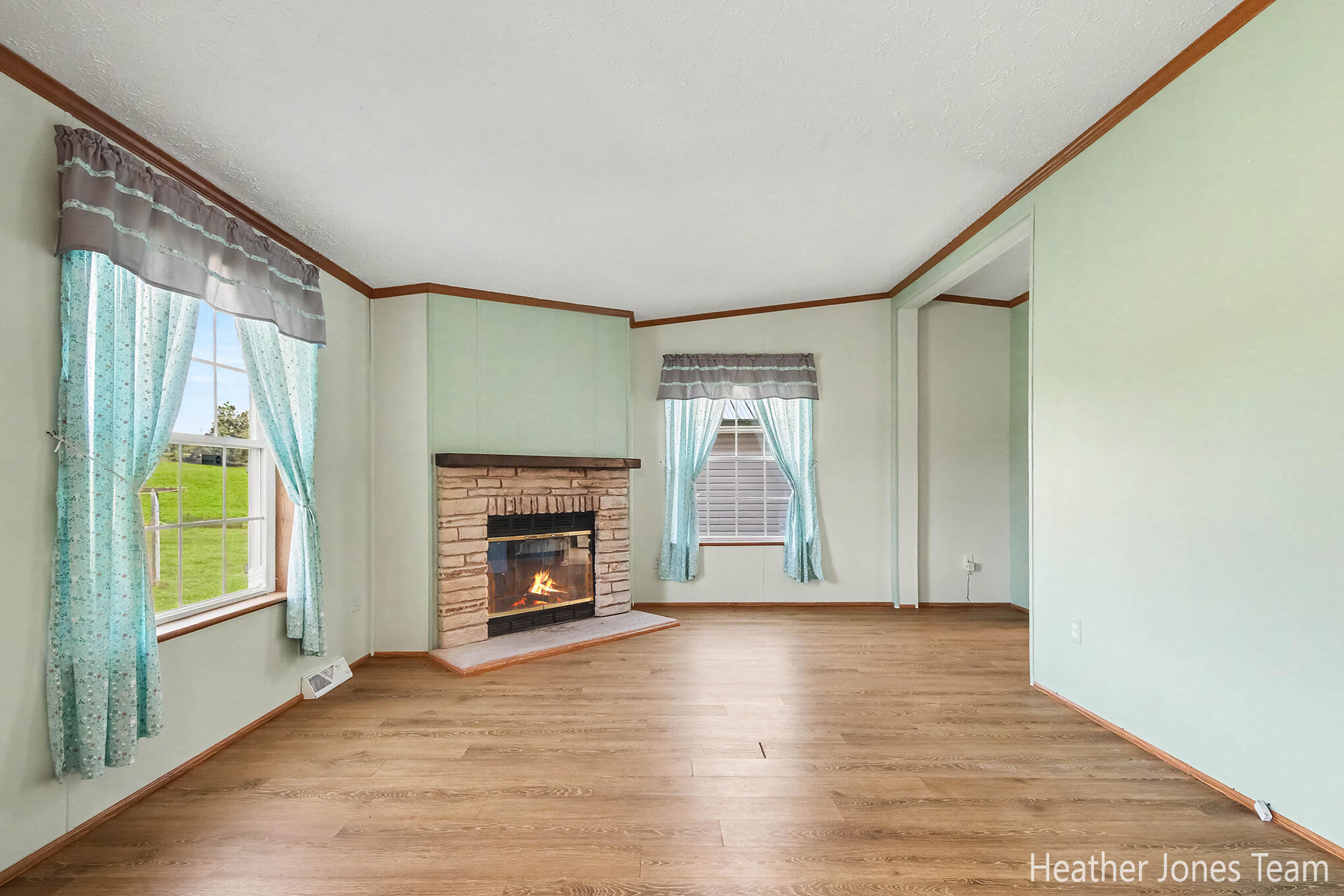3349 N Pine Grove Road Property Photo 4