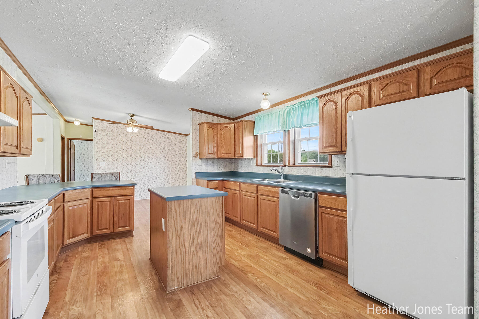 3349 N Pine Grove Road Property Photo 6