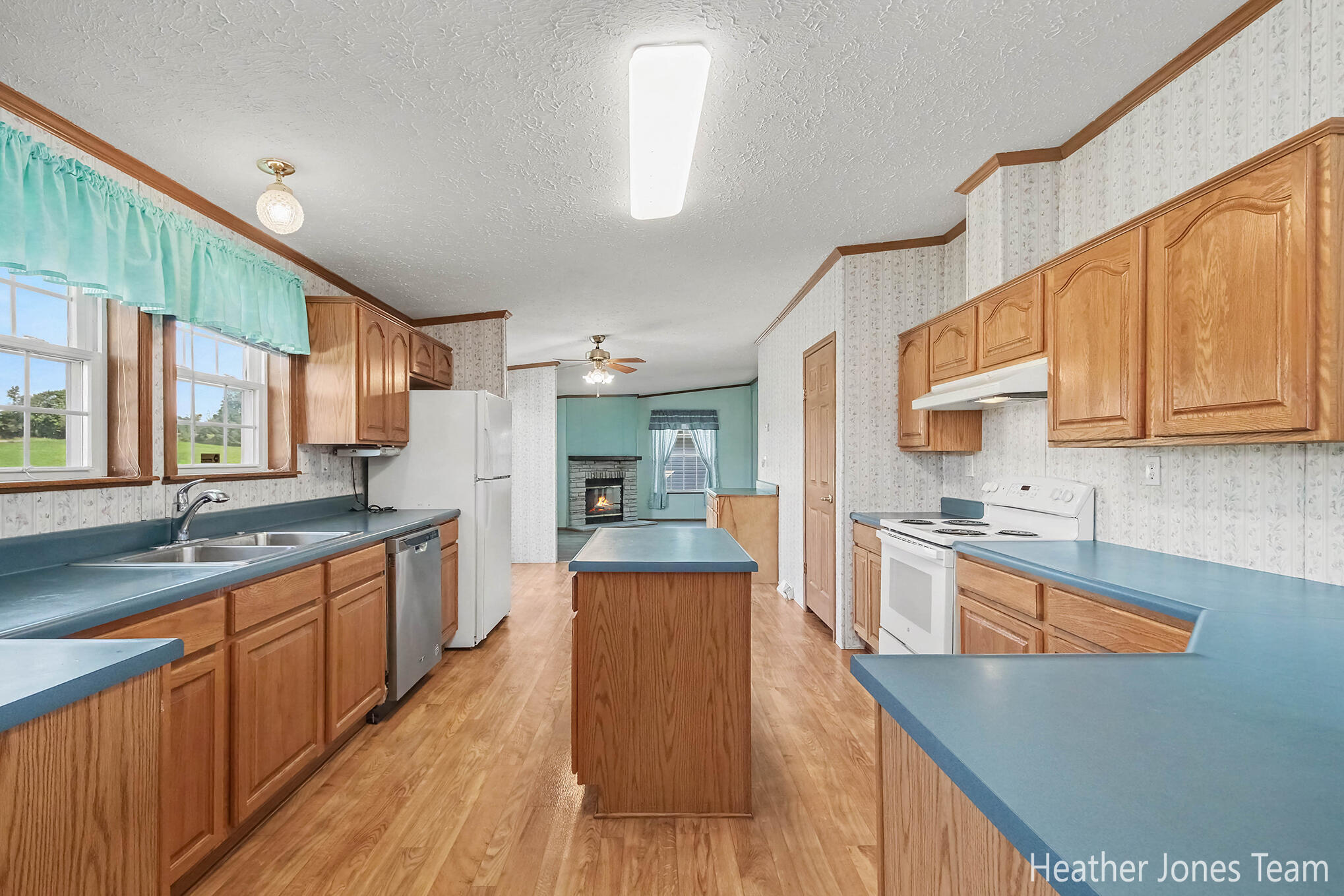3349 N Pine Grove Road Property Photo 7