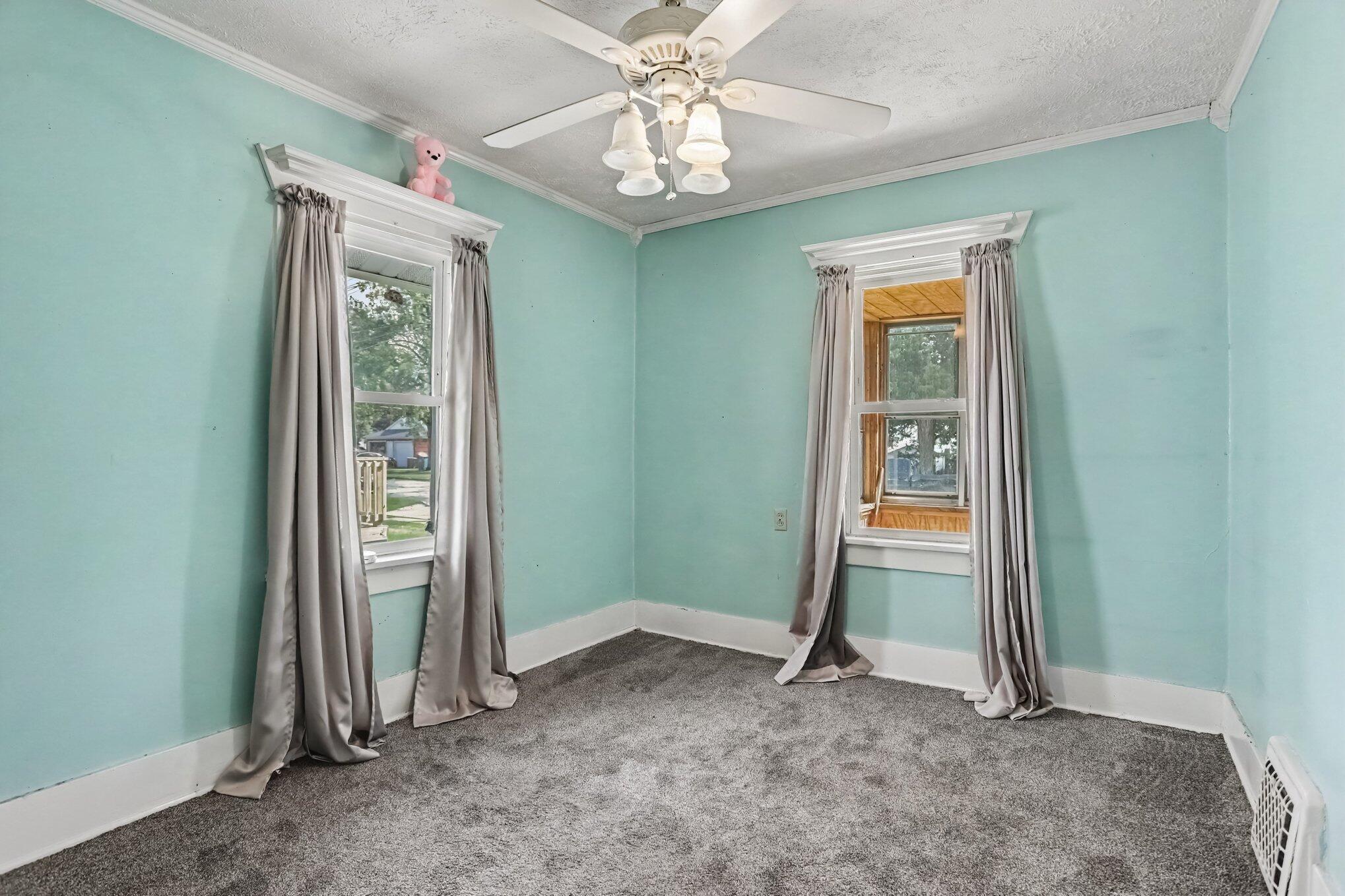 114 Foster Avenue Property Photo 7