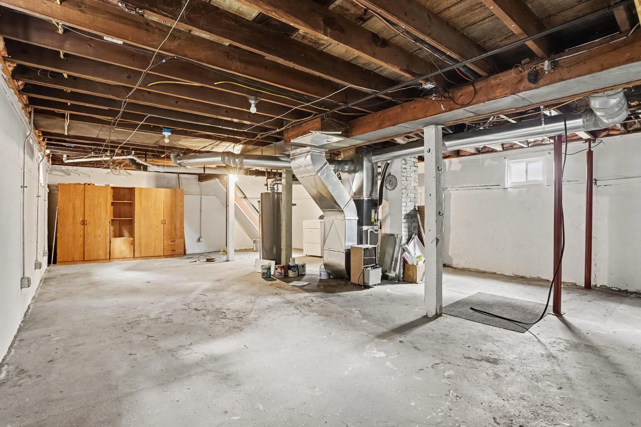 114 Foster Avenue Property Photo 11