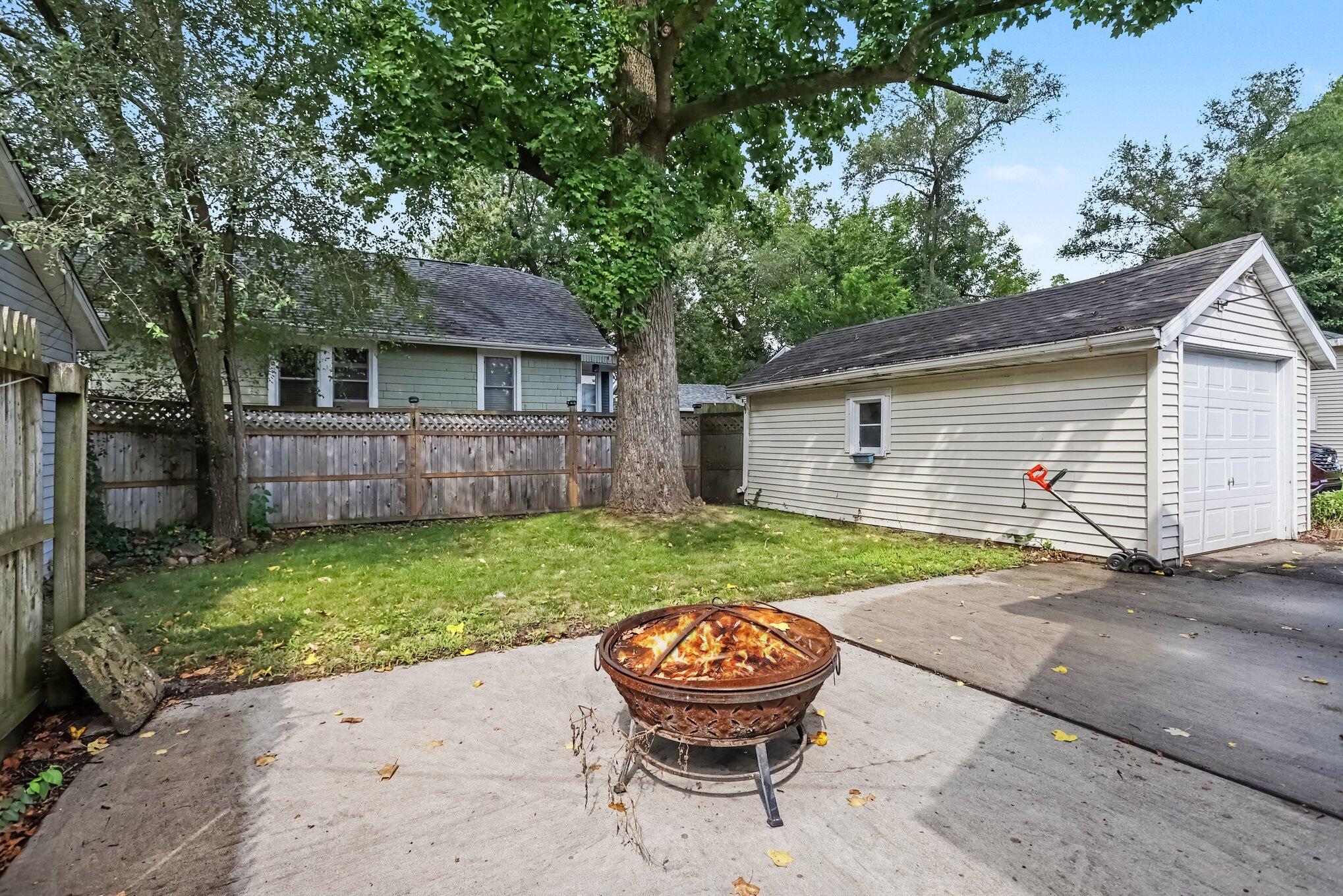 114 Foster Avenue Property Photo 14