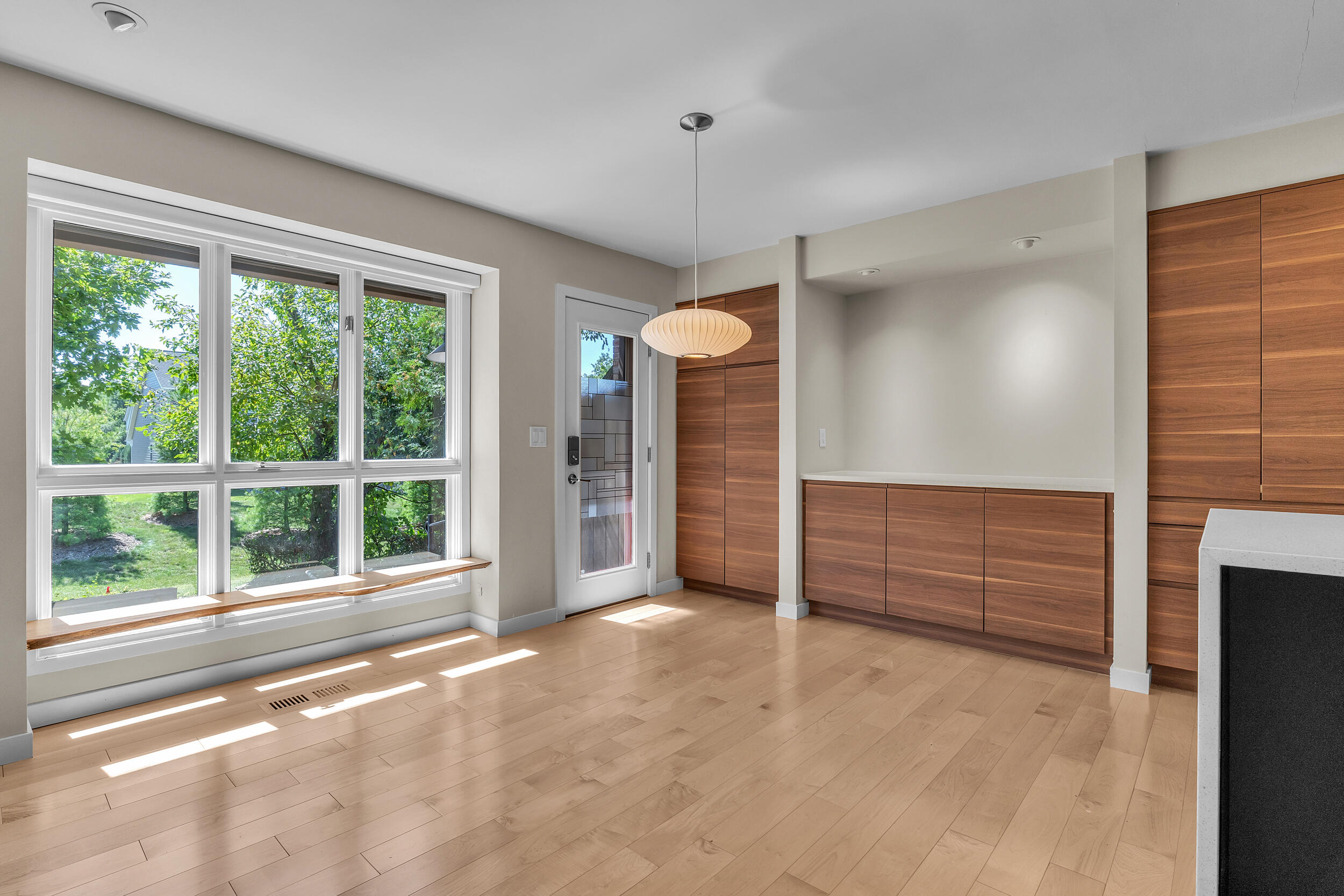 676 Greenhills Drive Property Photo 14