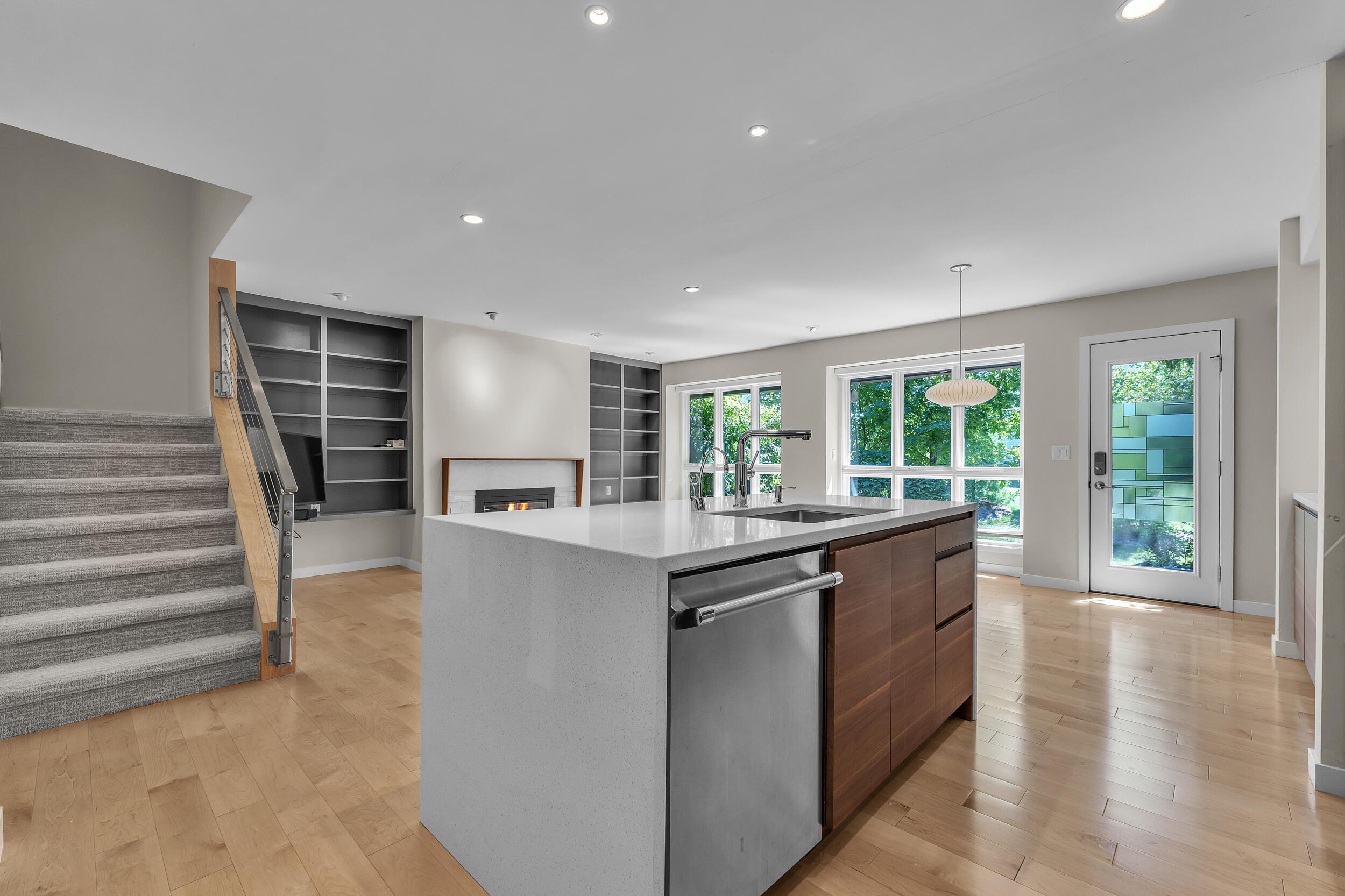 676 Greenhills Drive Property Photo 23