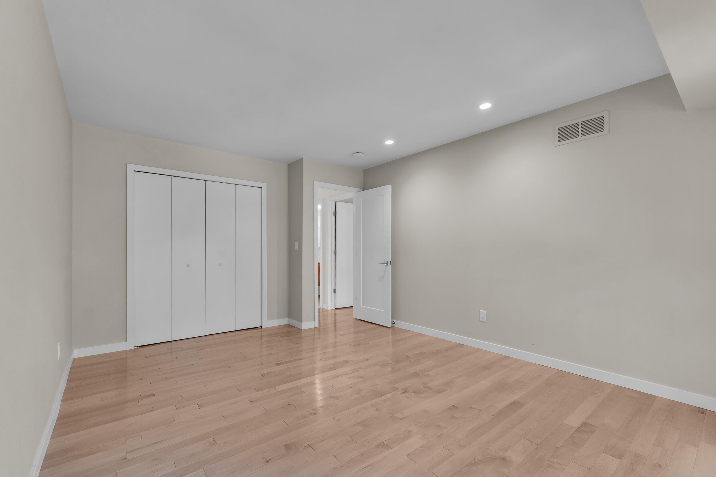 676 Greenhills Drive Property Photo 40