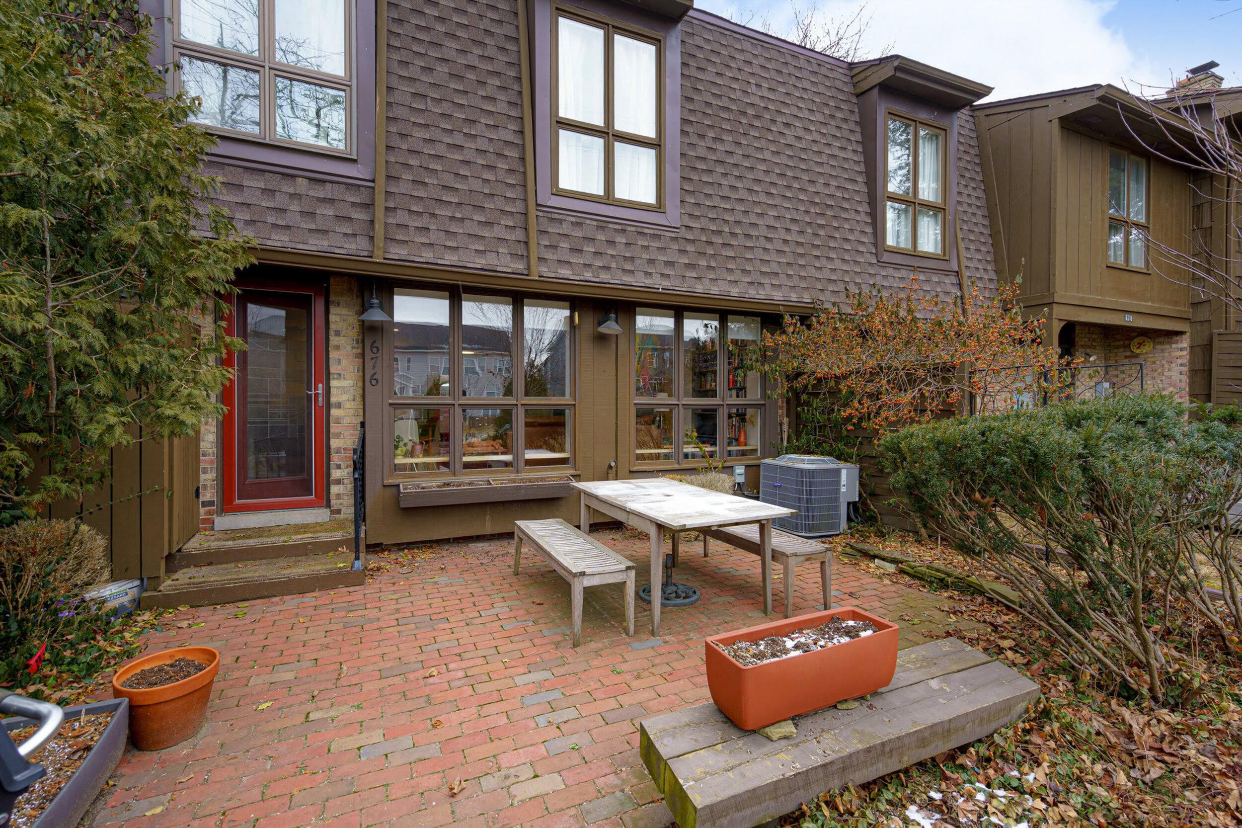 676 Greenhills Drive Property Photo 49