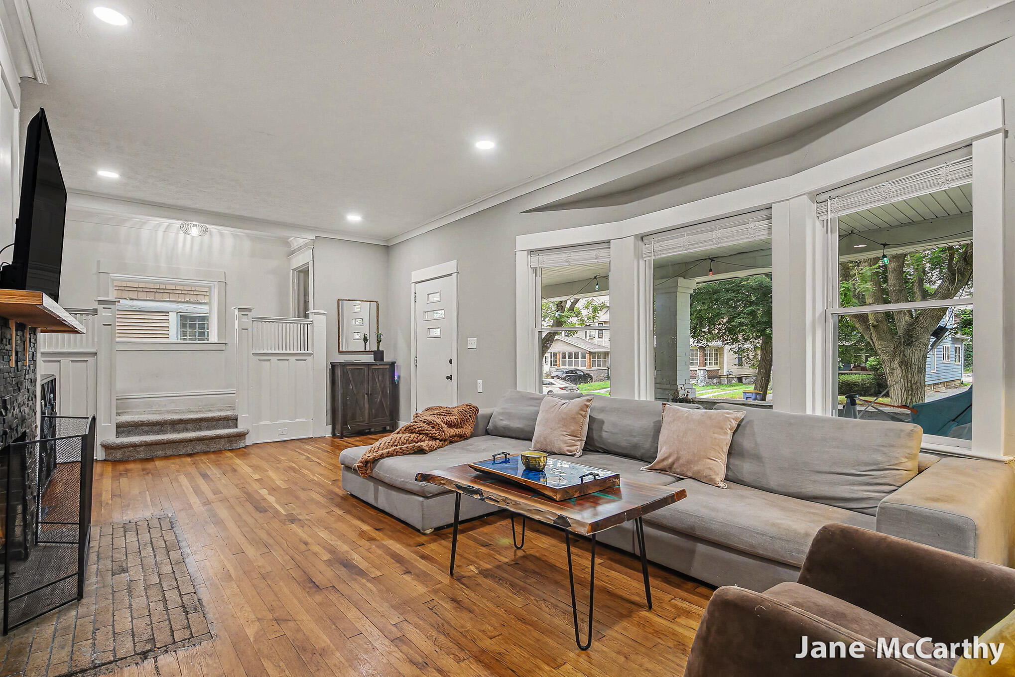1240 Bemis Street Se Property Photo 6