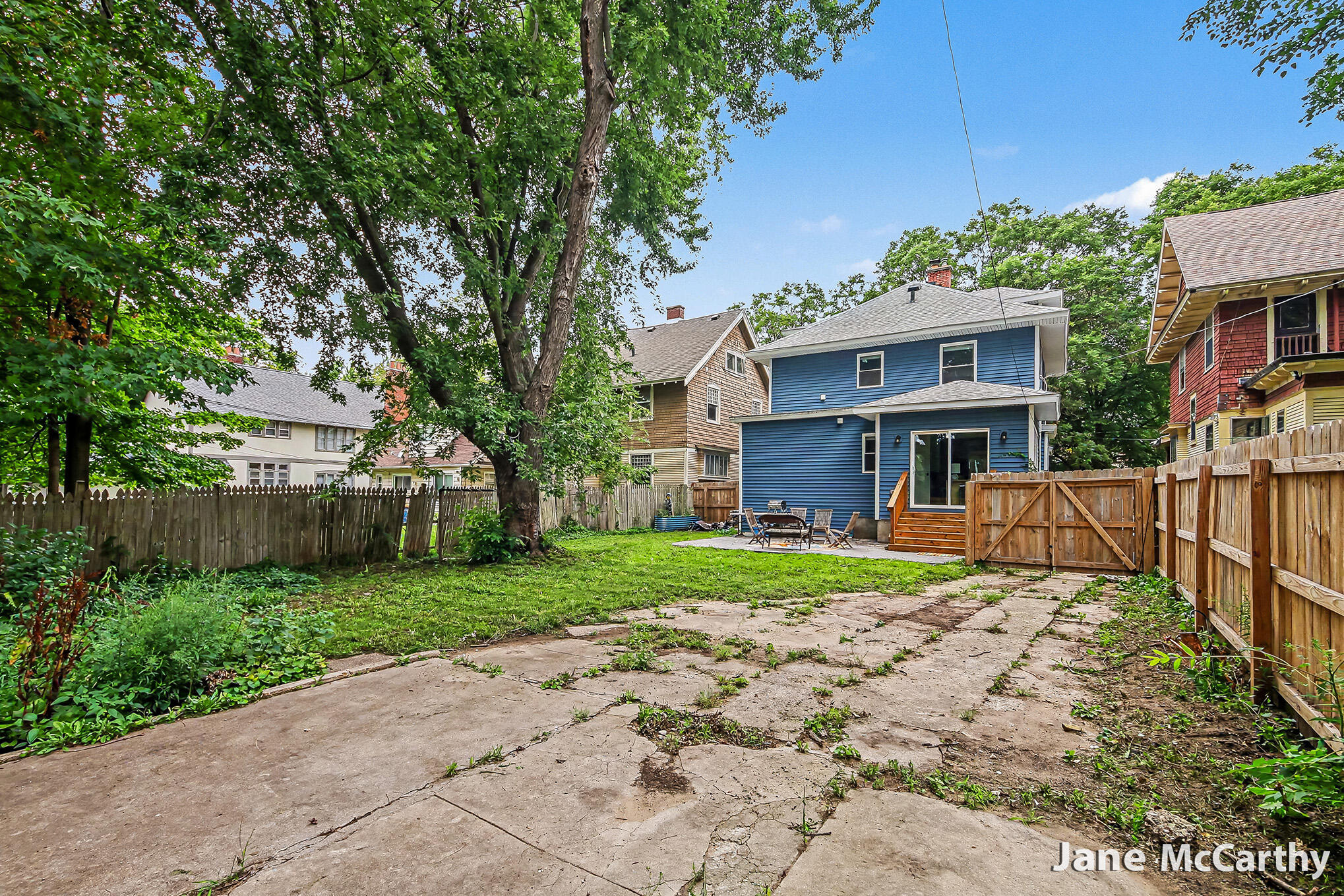 1240 Bemis Street Se Property Photo 28