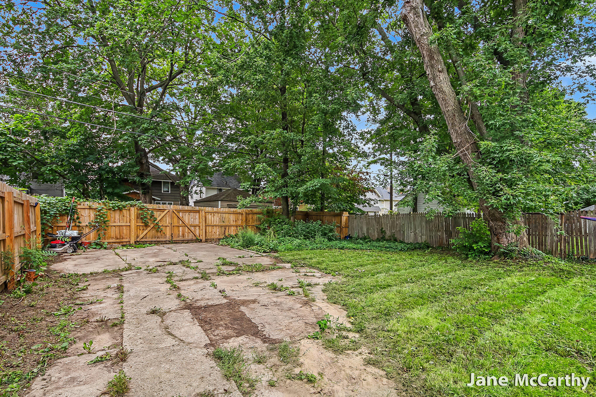 1240 Bemis Street Se Property Photo 29